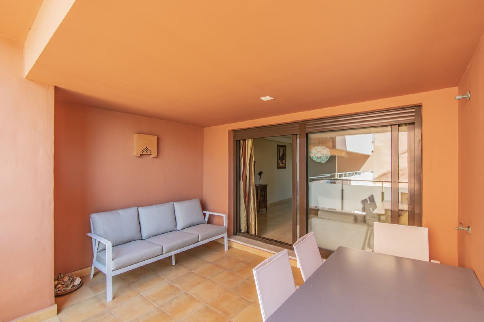 Resale - Apartment - Middle Floor Apartment - Estepona - New Golden Mile