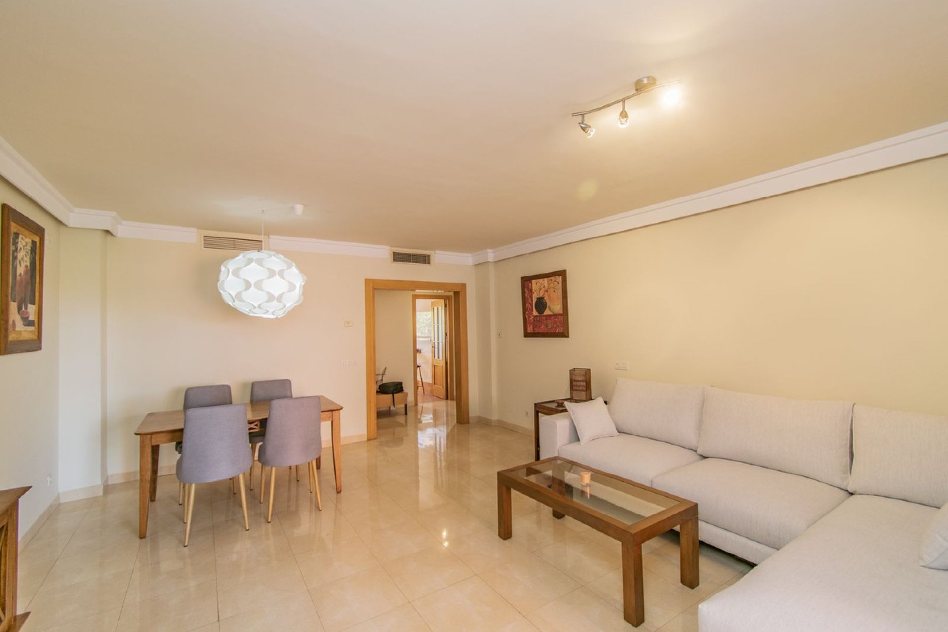 Resale - Apartment - Middle Floor Apartment - Estepona - New Golden Mile