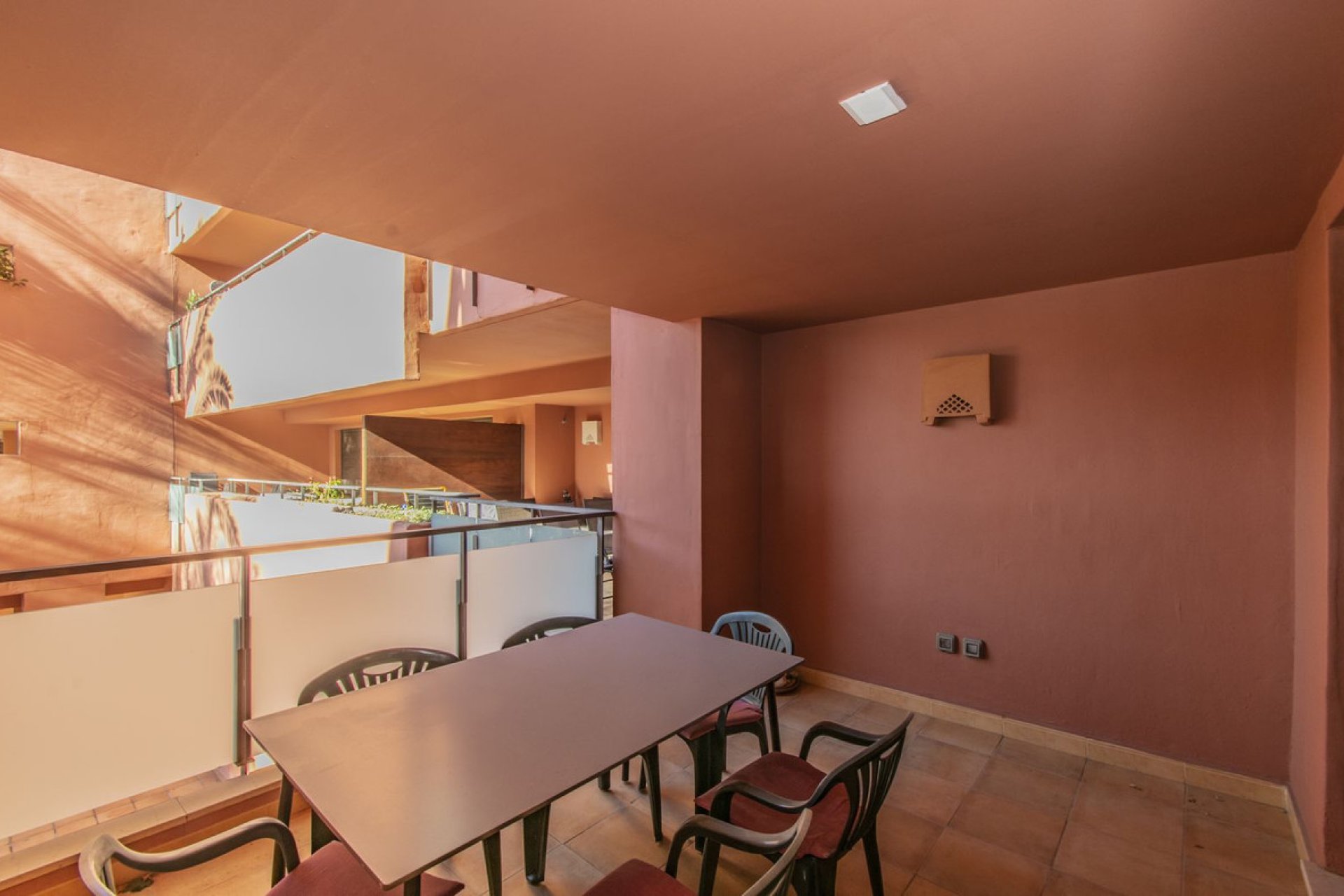 Resale - Apartment - Middle Floor Apartment - Estepona - New Golden Mile