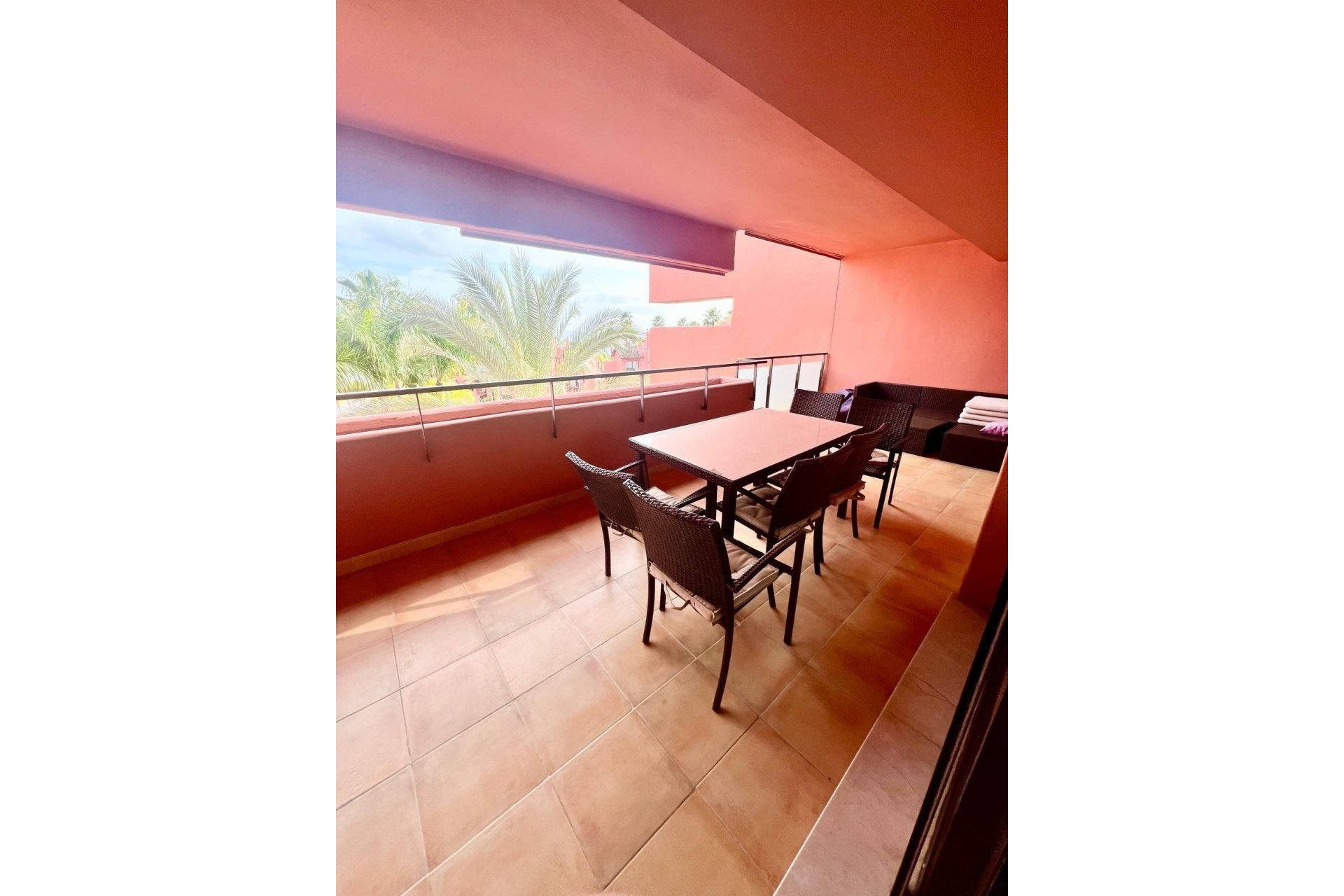 Resale - Apartment - Middle Floor Apartment - Estepona - New Golden Mile