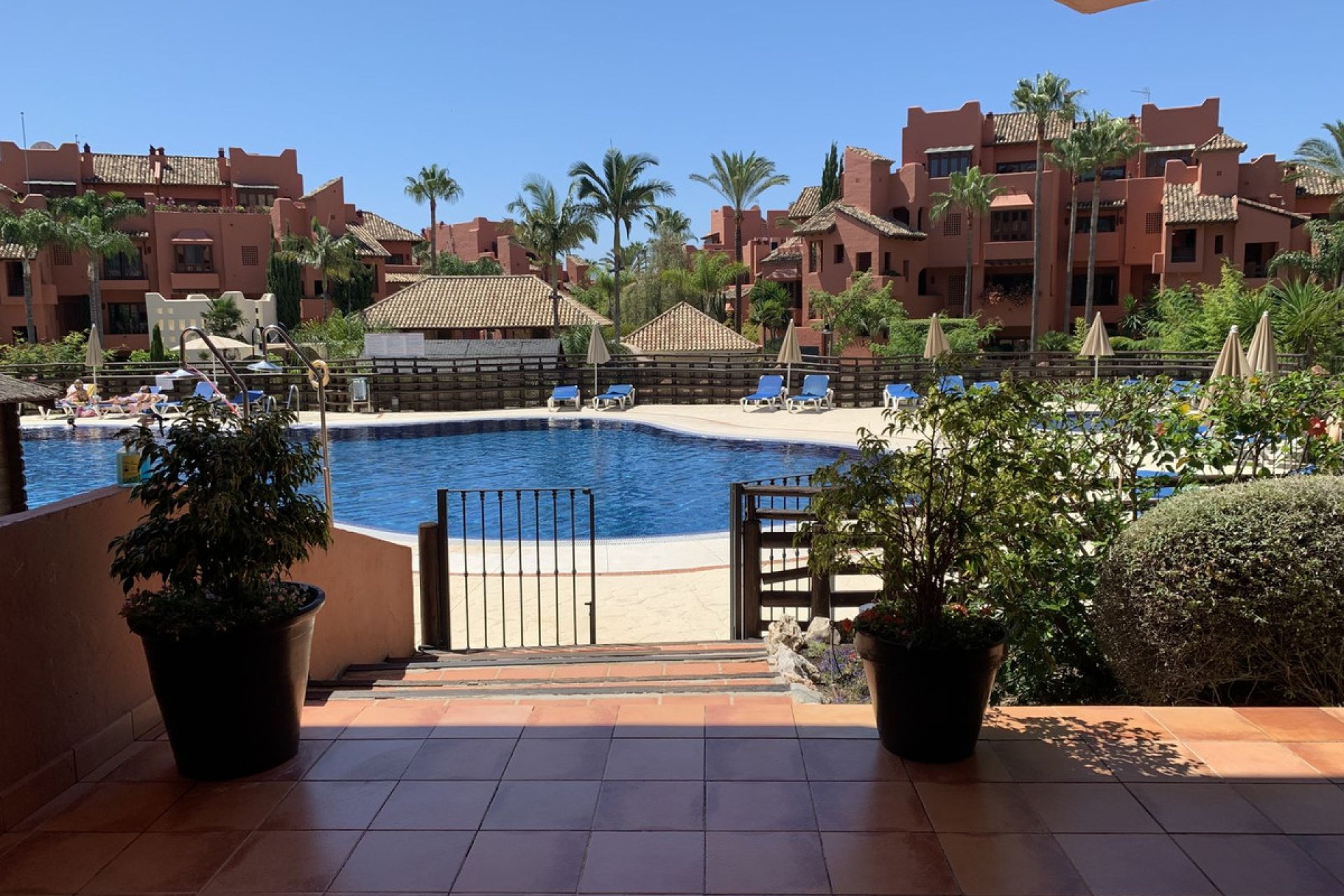 Resale - Apartment - Middle Floor Apartment - Estepona - New Golden Mile