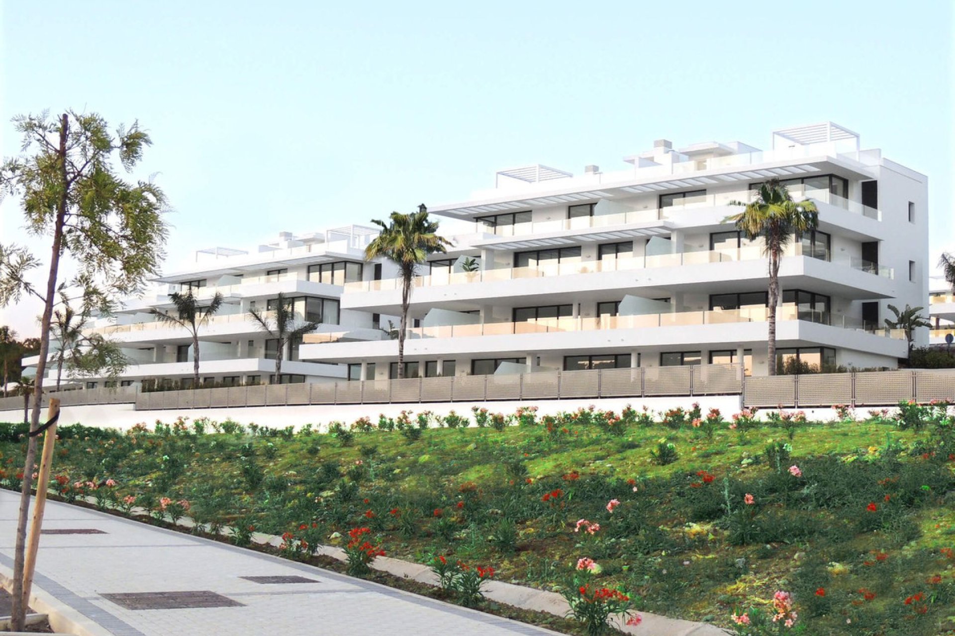 Resale - Apartment - Middle Floor Apartment - Estepona - New Golden Mile