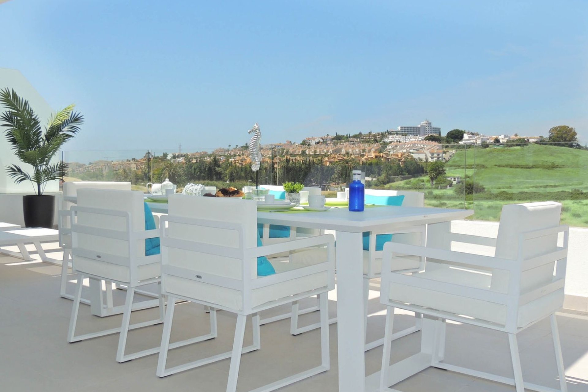 Resale - Apartment - Middle Floor Apartment - Estepona - New Golden Mile