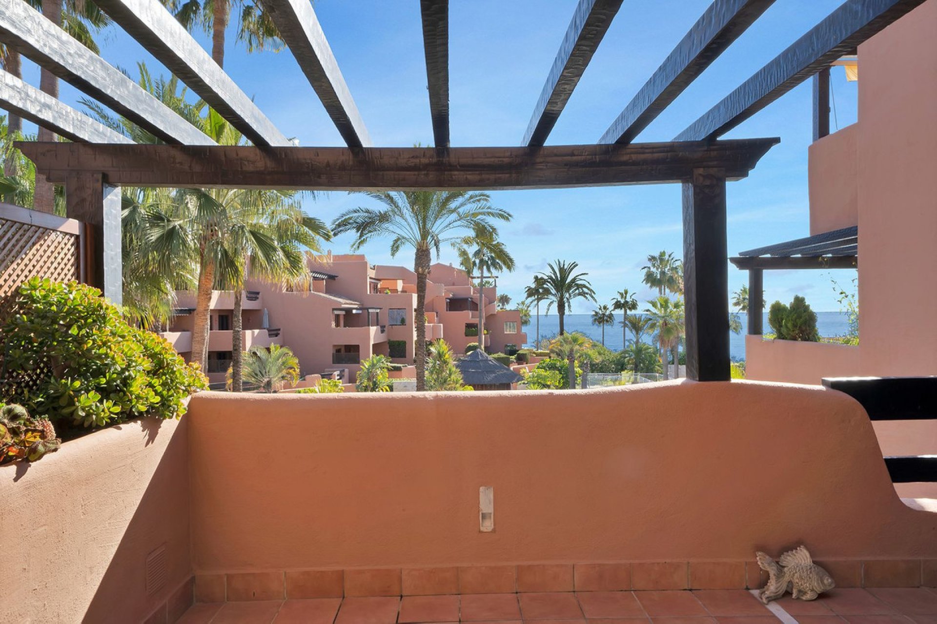 Resale - Apartment - Middle Floor Apartment - Estepona - New Golden Mile