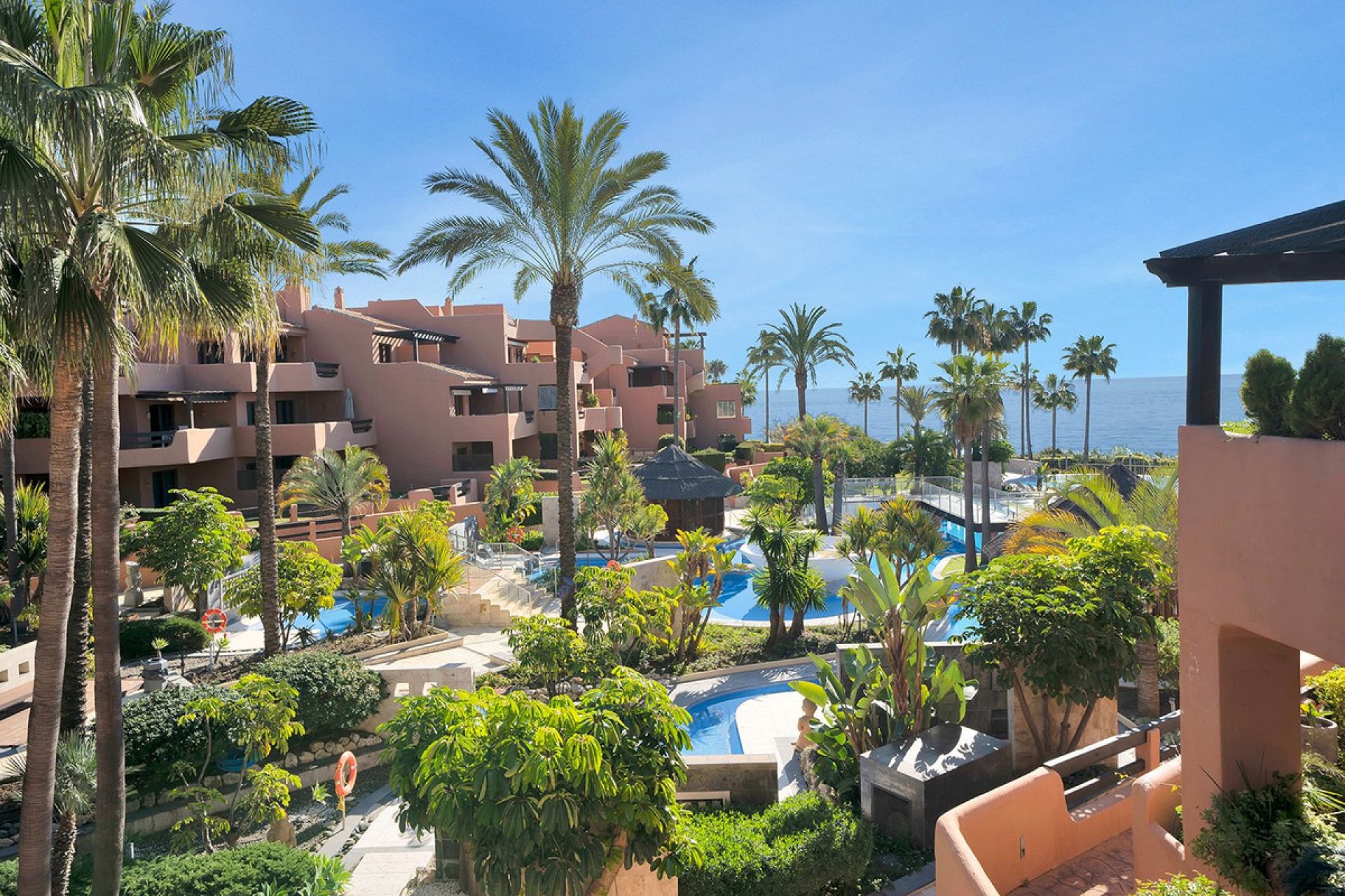 Resale - Apartment - Middle Floor Apartment - Estepona - New Golden Mile