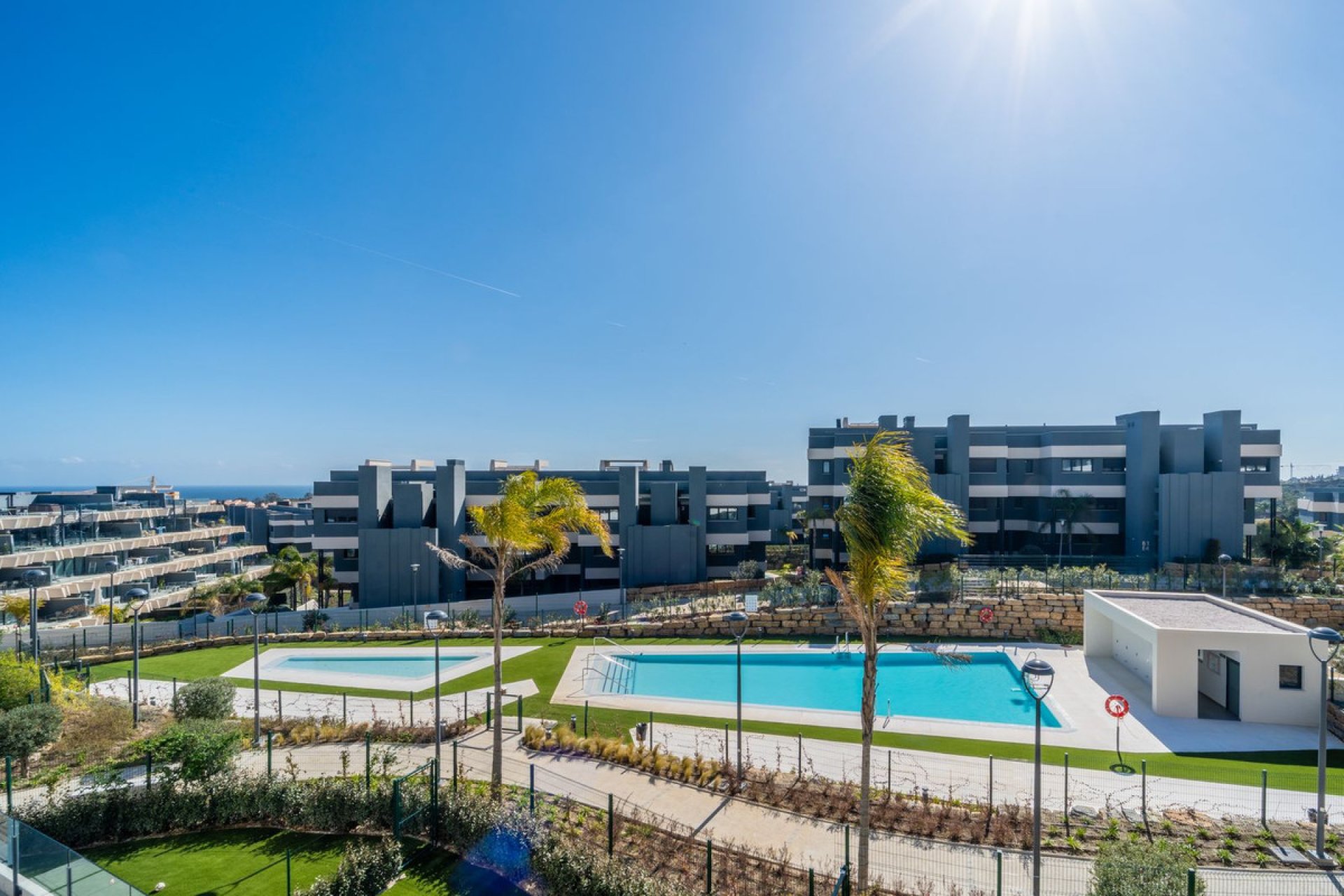 Resale - Apartment - Middle Floor Apartment - Estepona - New Golden Mile