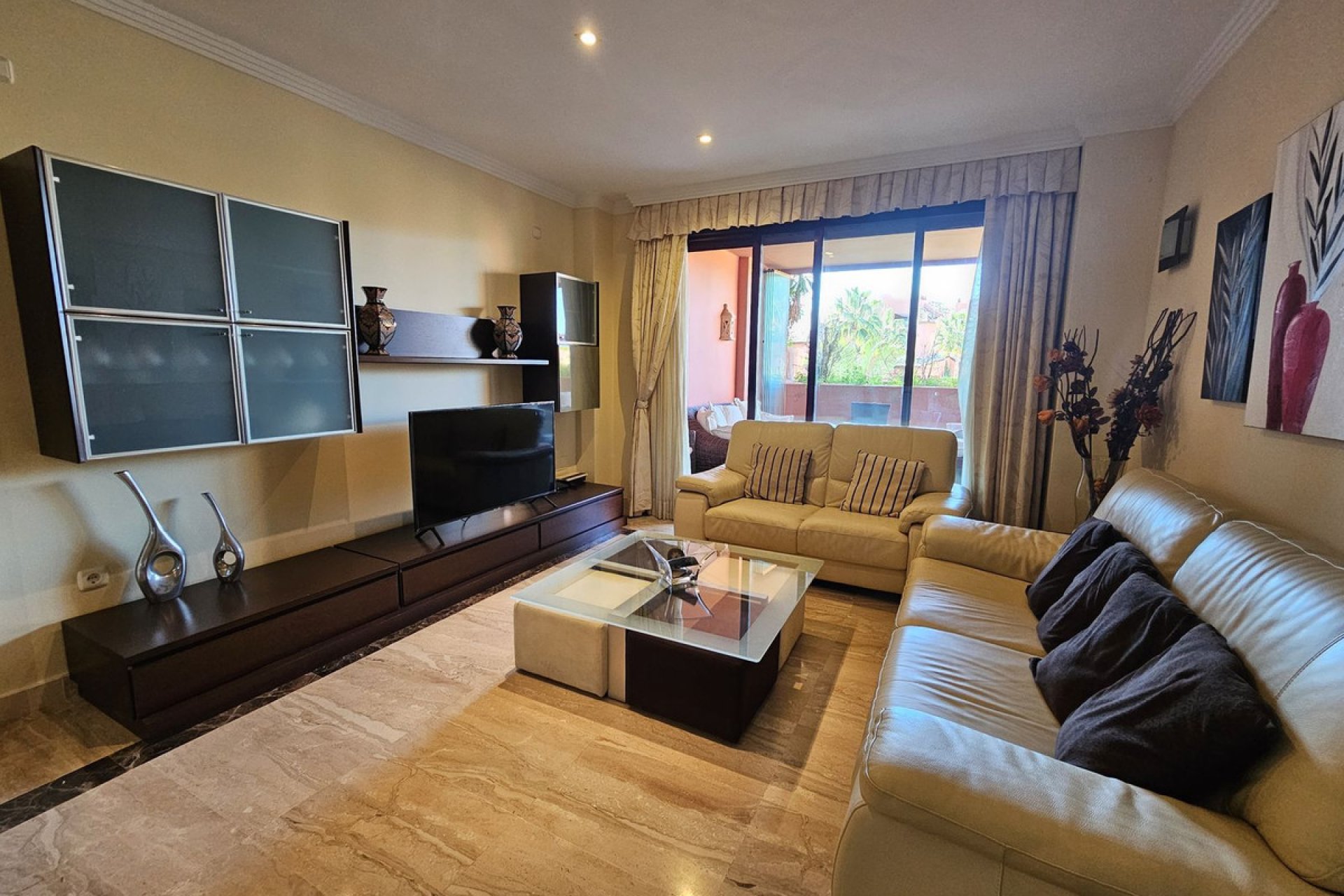 Resale - Apartment - Middle Floor Apartment - Estepona - New Golden Mile