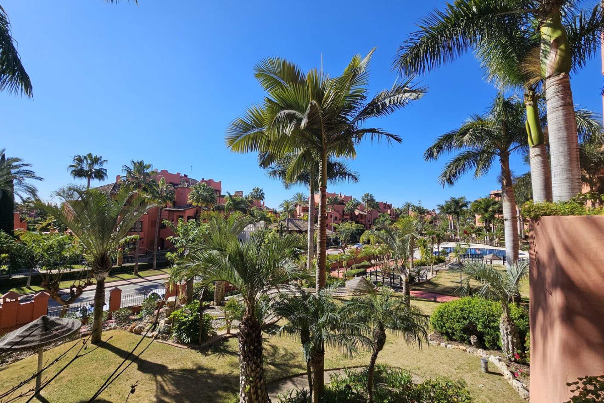 Resale - Apartment - Middle Floor Apartment - Estepona - New Golden Mile