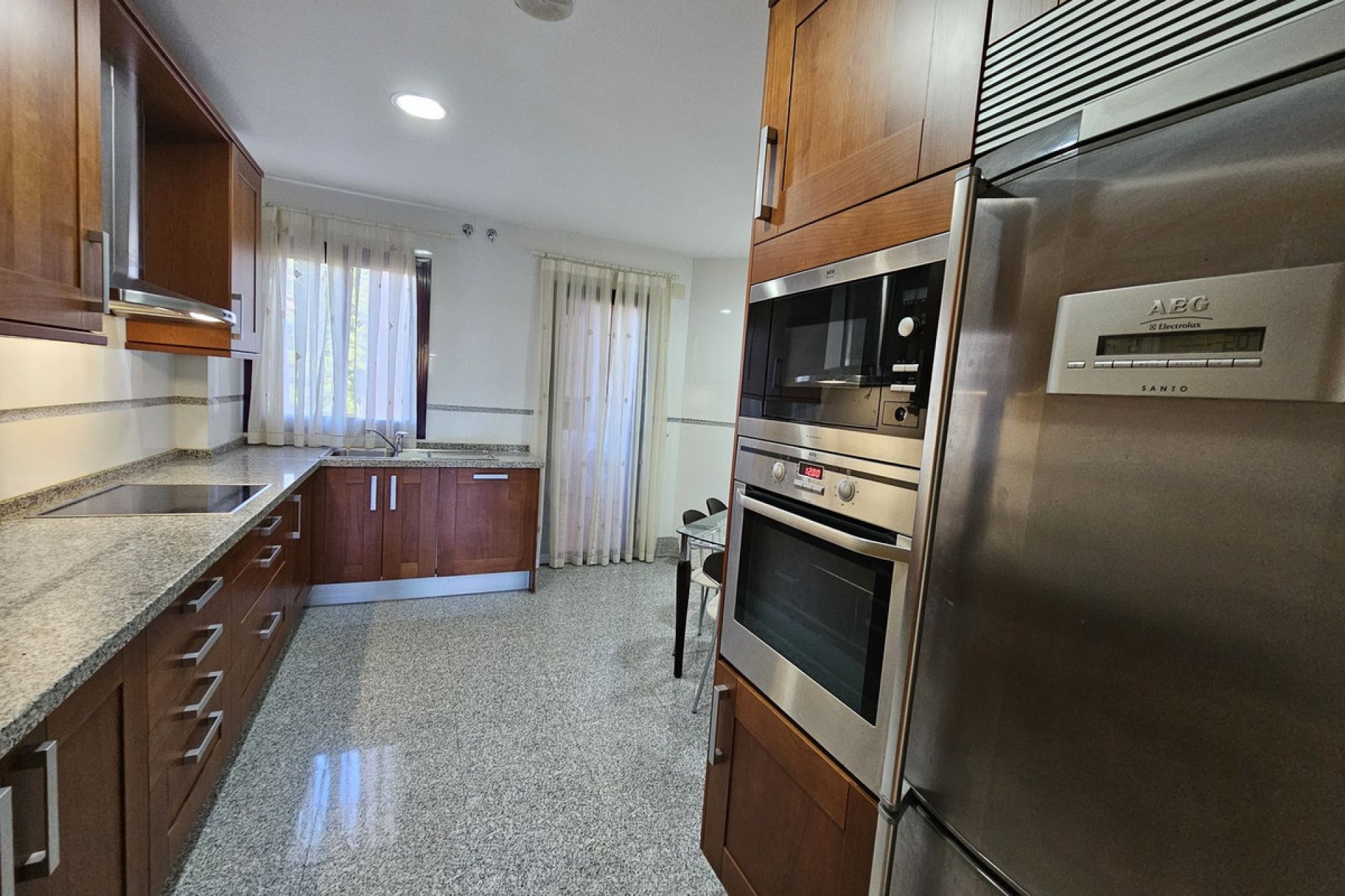 Resale - Apartment - Middle Floor Apartment - Estepona - New Golden Mile