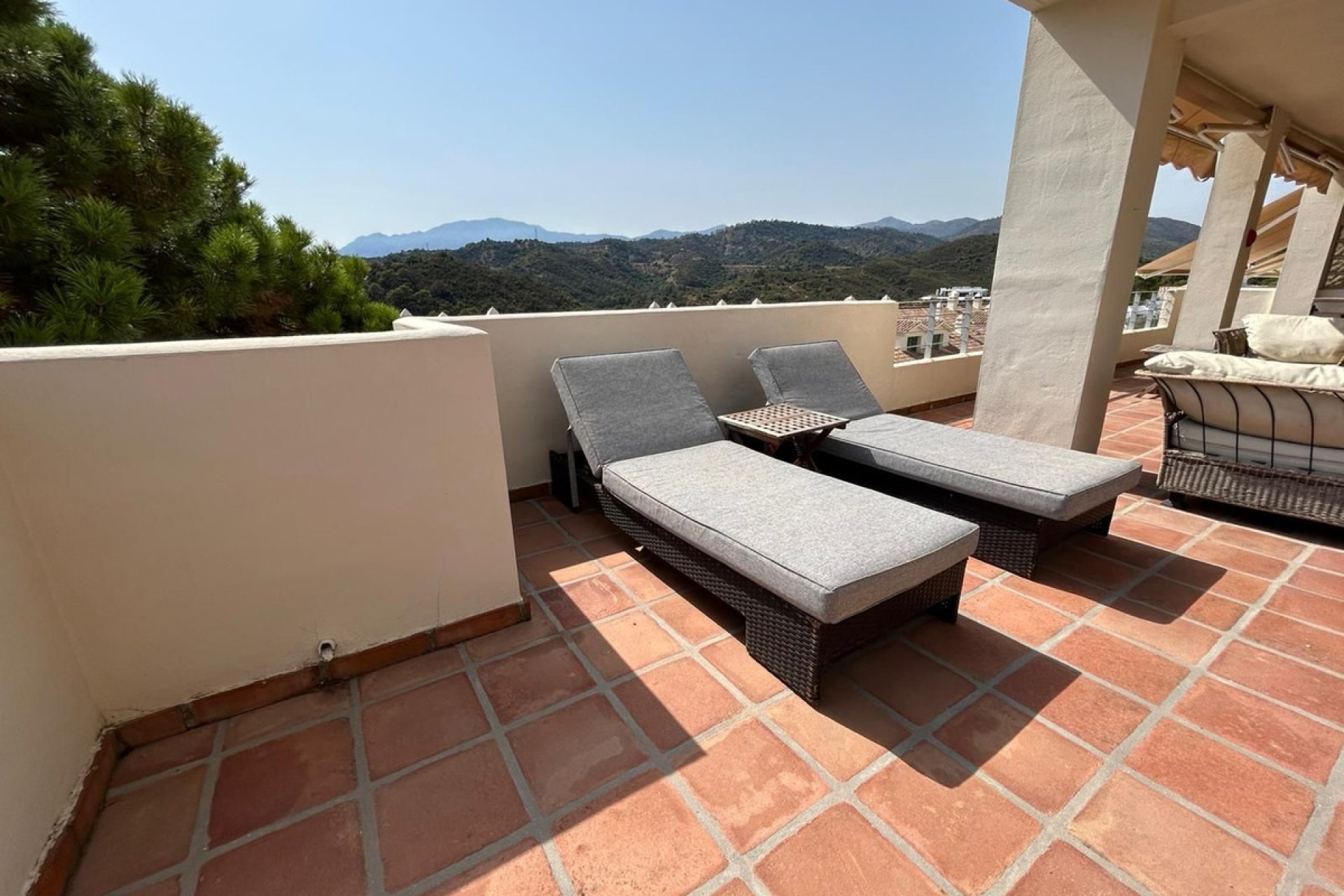 Resale - Apartment - Middle Floor Apartment - Estepona - Selwo