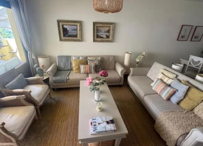 Resale - Apartment - Middle Floor Apartment - Estepona - Selwo