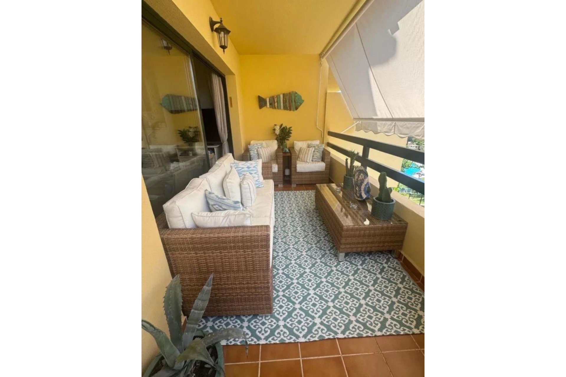 Resale - Apartment - Middle Floor Apartment - Estepona - Selwo