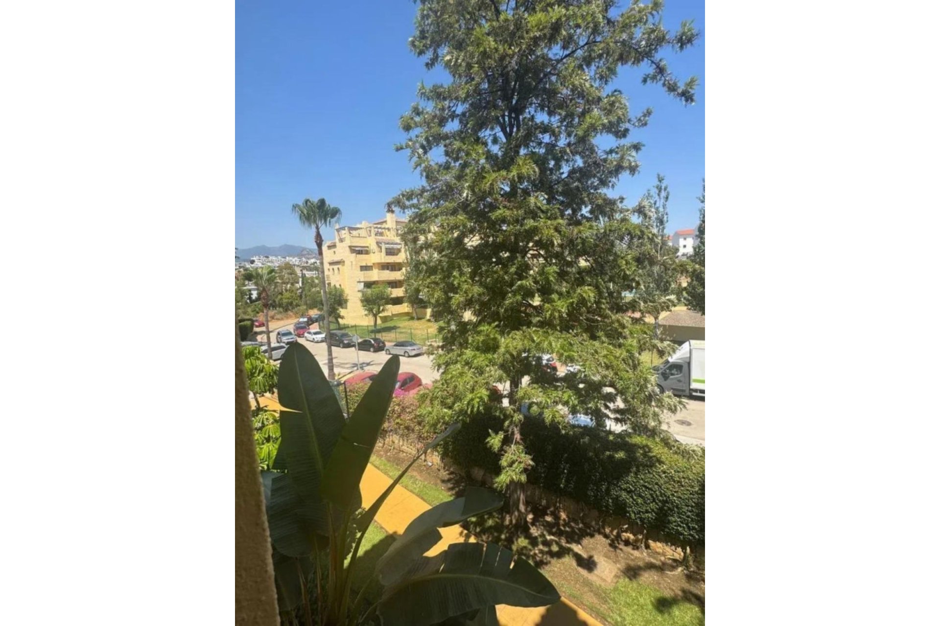 Resale - Apartment - Middle Floor Apartment - Estepona - Selwo