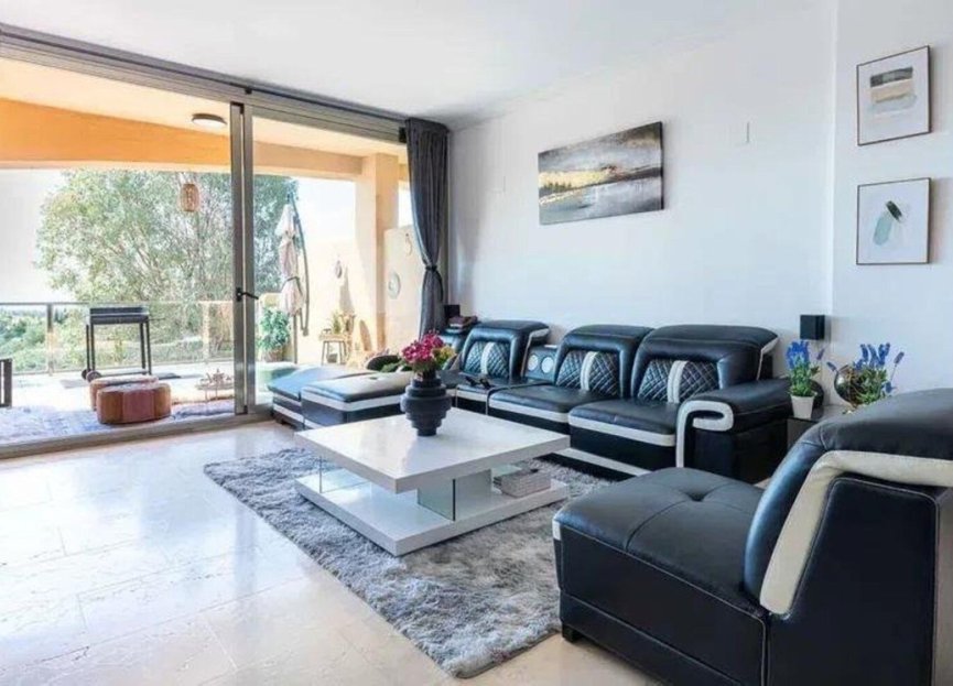 Resale - Apartment - Middle Floor Apartment - Estepona - Selwo