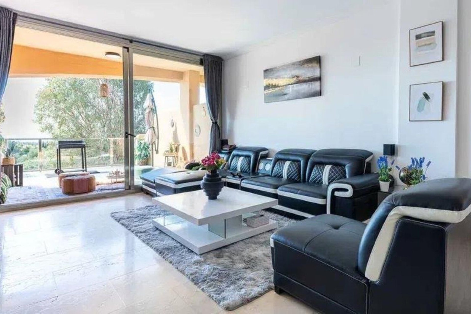 Resale - Apartment - Middle Floor Apartment - Estepona - Selwo