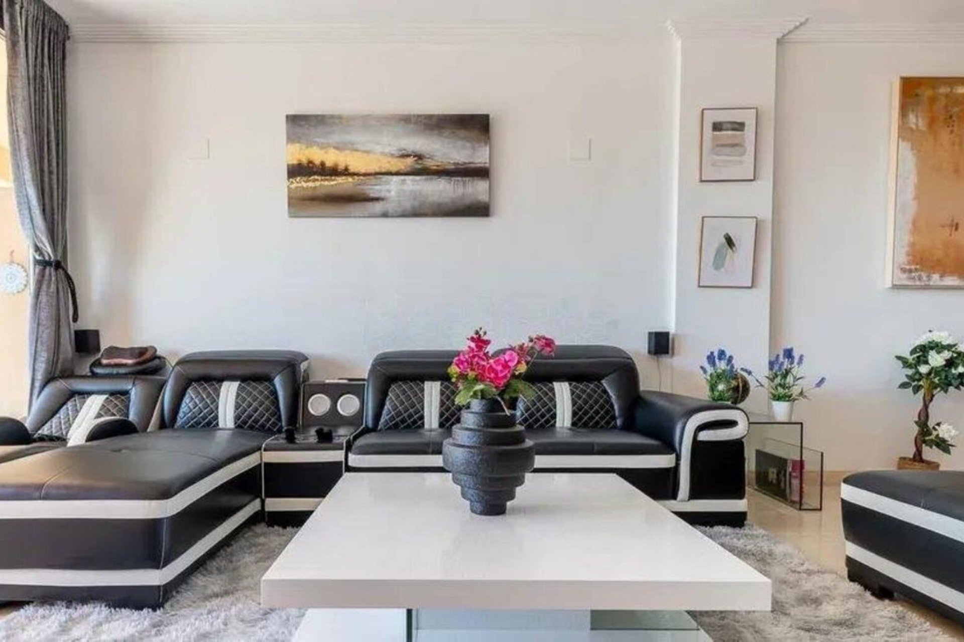 Resale - Apartment - Middle Floor Apartment - Estepona - Selwo