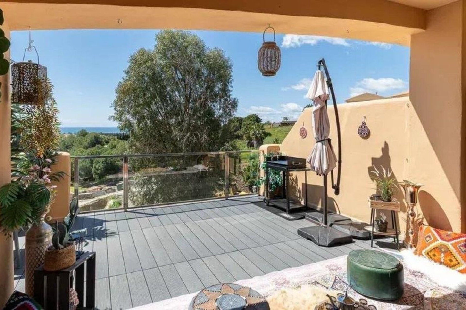 Resale - Apartment - Middle Floor Apartment - Estepona - Selwo