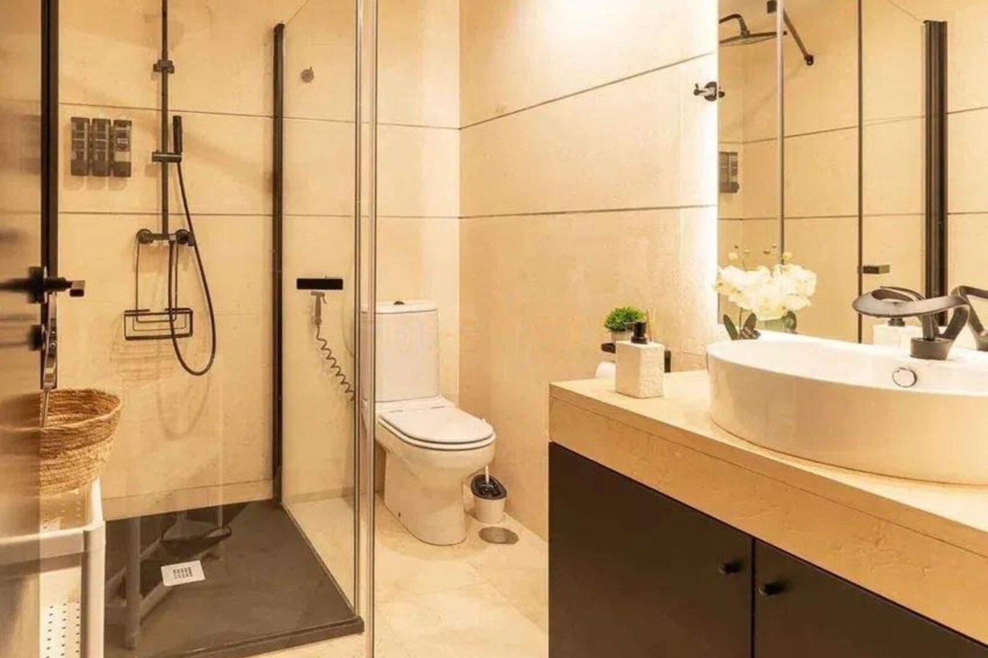 Resale - Apartment - Middle Floor Apartment - Estepona - Selwo