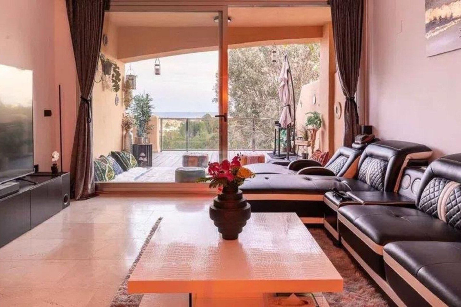 Resale - Apartment - Middle Floor Apartment - Estepona - Selwo