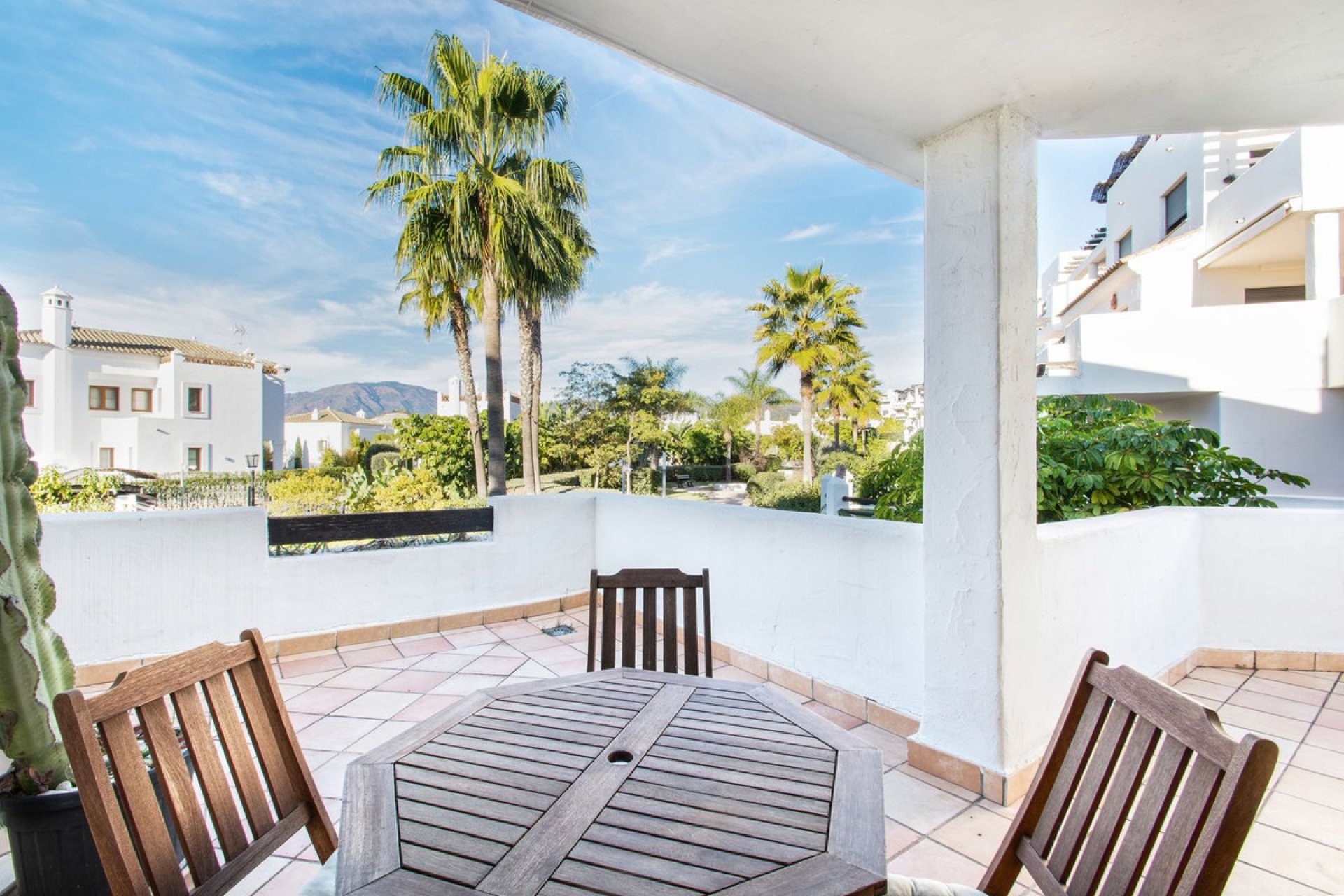 Resale - Apartment - Middle Floor Apartment - Estepona - Selwo