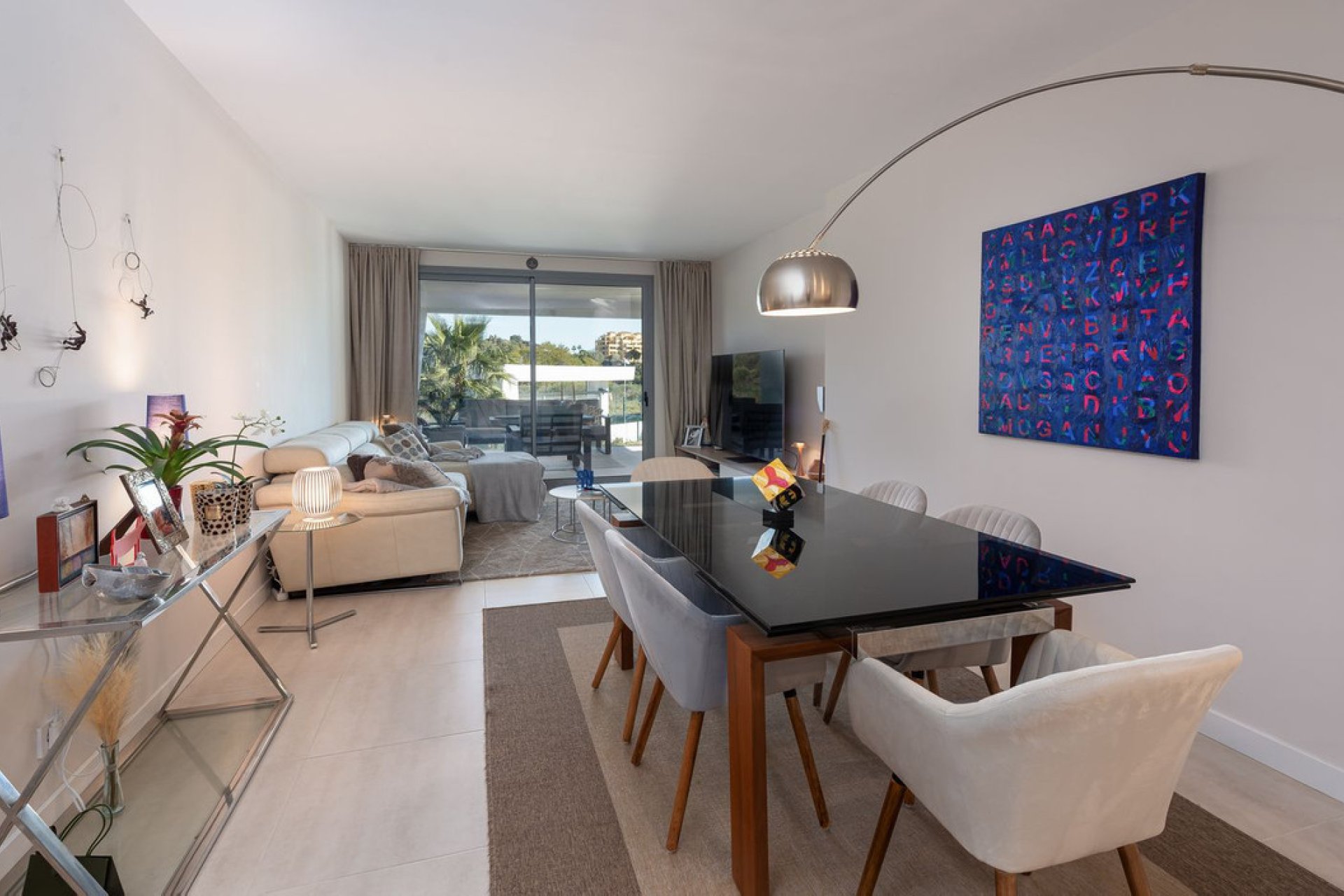 Resale - Apartment - Middle Floor Apartment - Estepona - Selwo