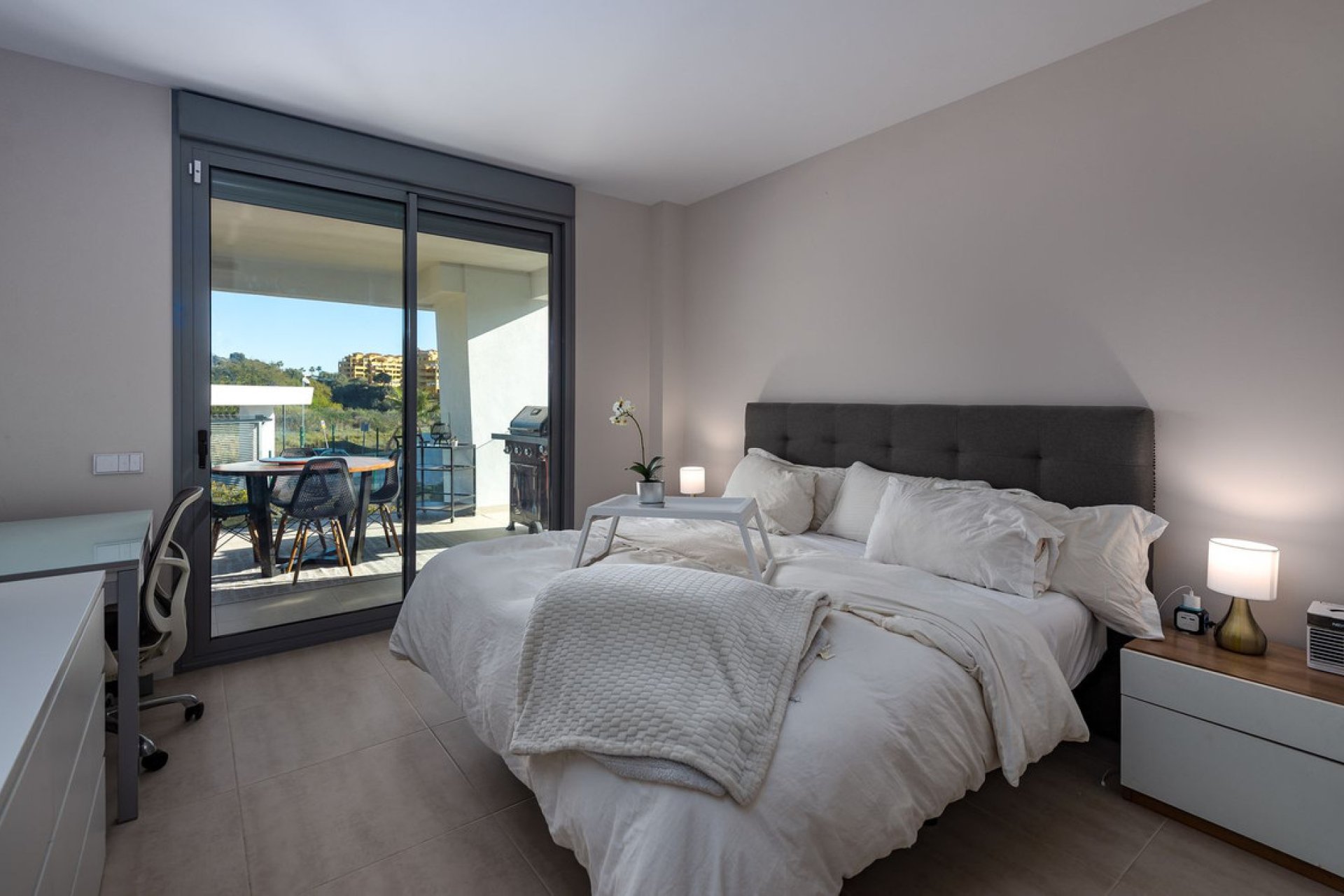 Resale - Apartment - Middle Floor Apartment - Estepona - Selwo