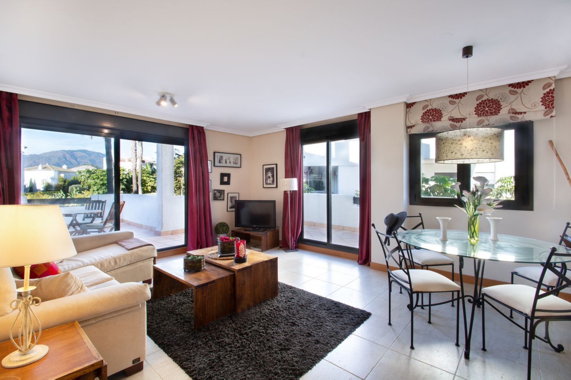 Resale - Apartment - Middle Floor Apartment - Estepona - Selwo