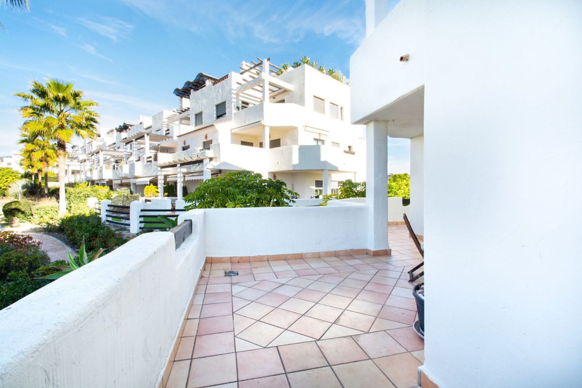 Resale - Apartment - Middle Floor Apartment - Estepona - Selwo