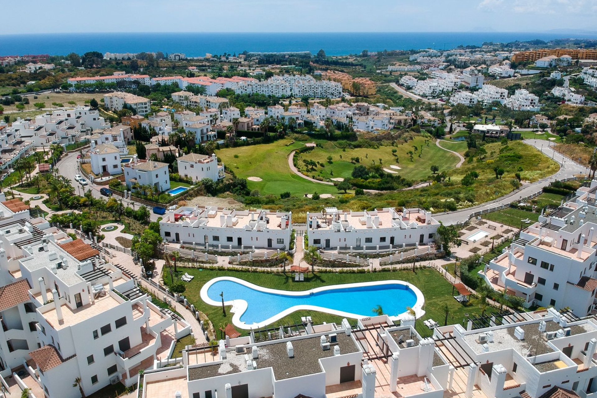 Resale - Apartment - Middle Floor Apartment - Estepona - Selwo