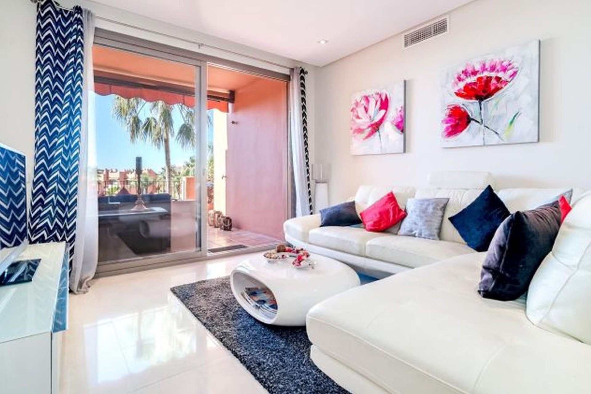 Resale - Apartment - Middle Floor Apartment - Estepona - Selwo