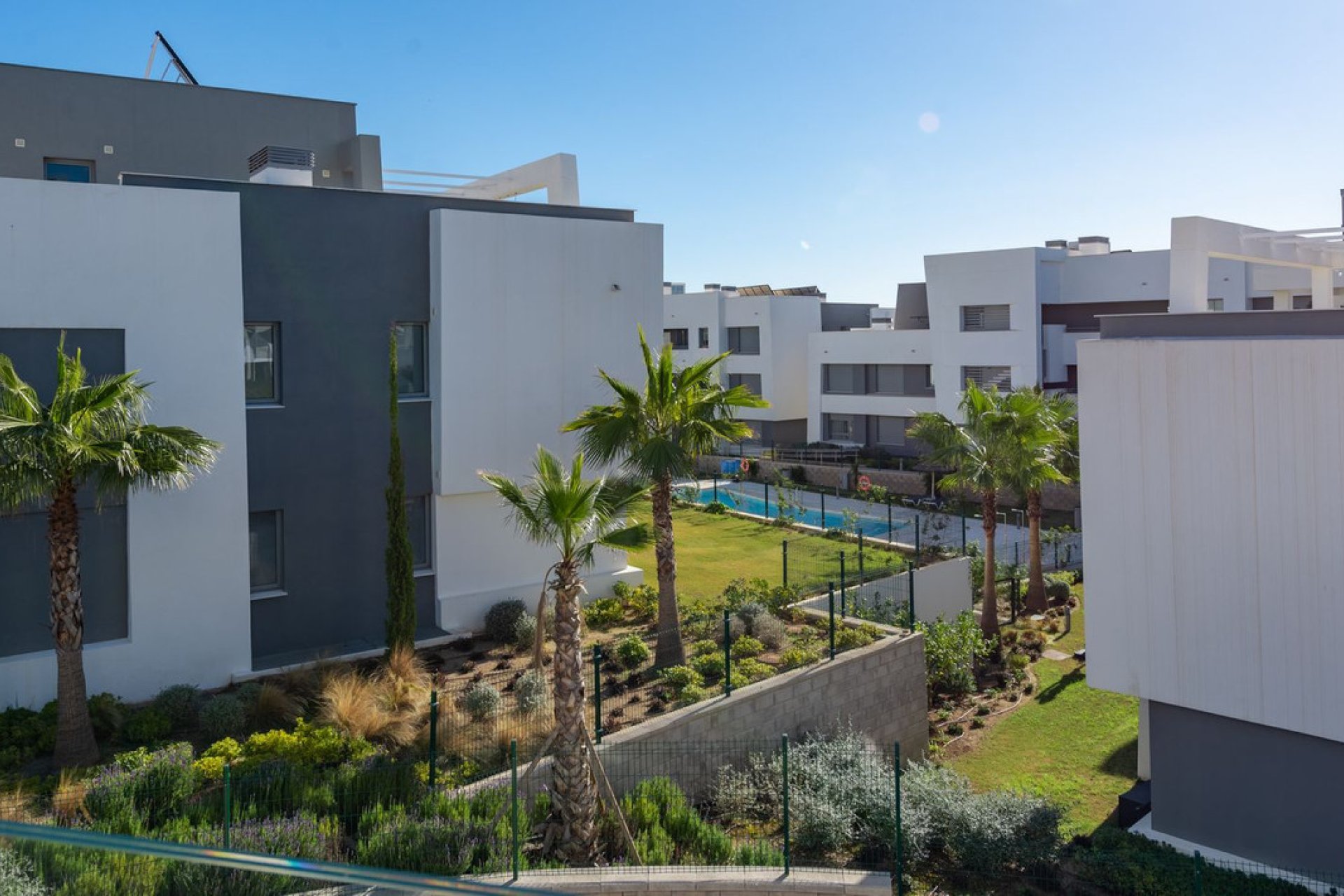 Resale - Apartment - Middle Floor Apartment - Estepona - Selwo