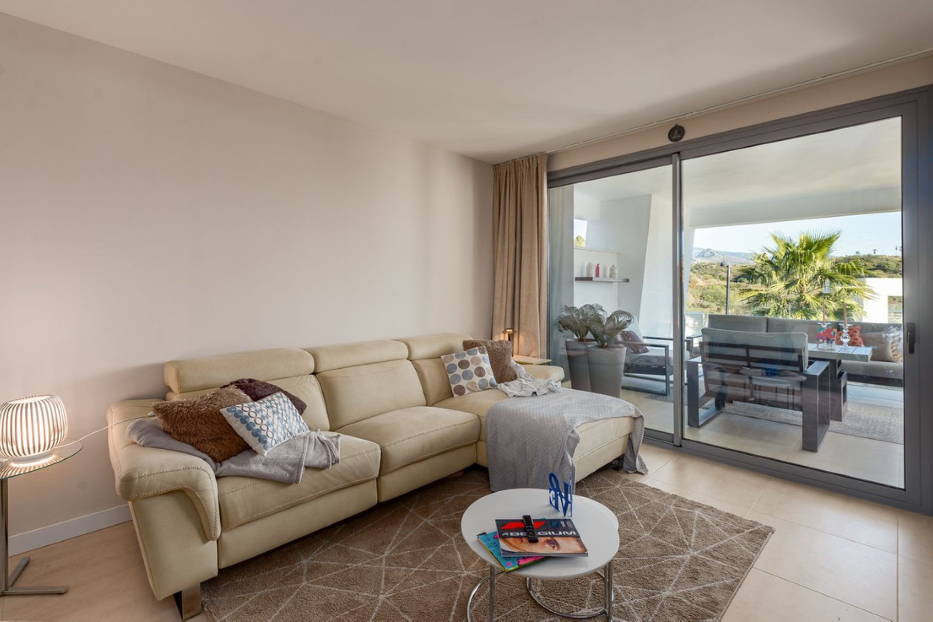 Resale - Apartment - Middle Floor Apartment - Estepona - Selwo