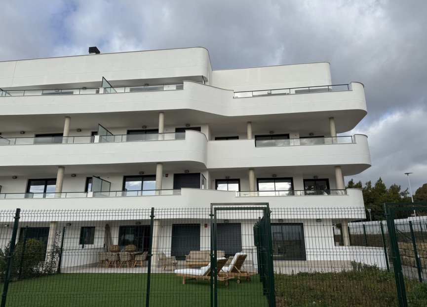 Resale - Apartment - Middle Floor Apartment - Estepona - Selwo