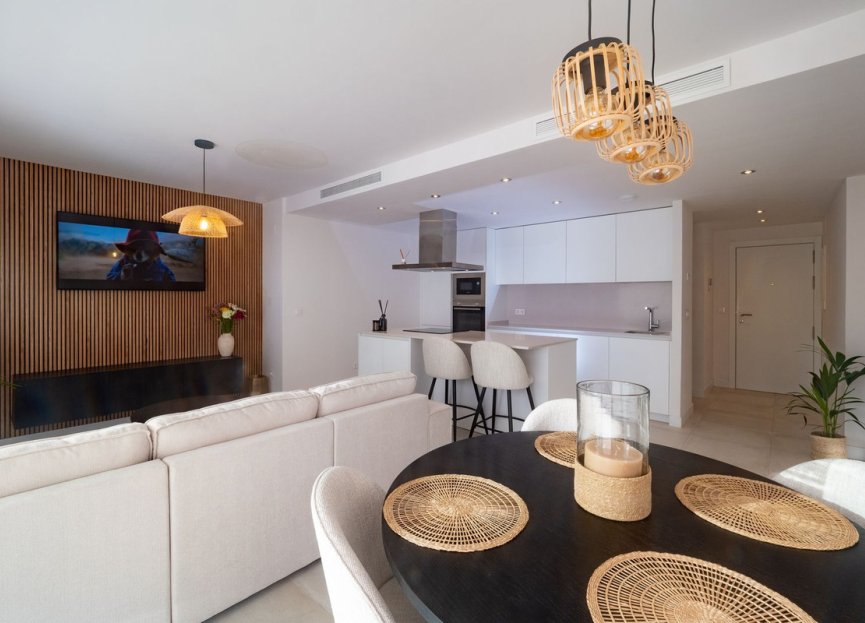 Resale - Apartment - Middle Floor Apartment - Estepona - Selwo