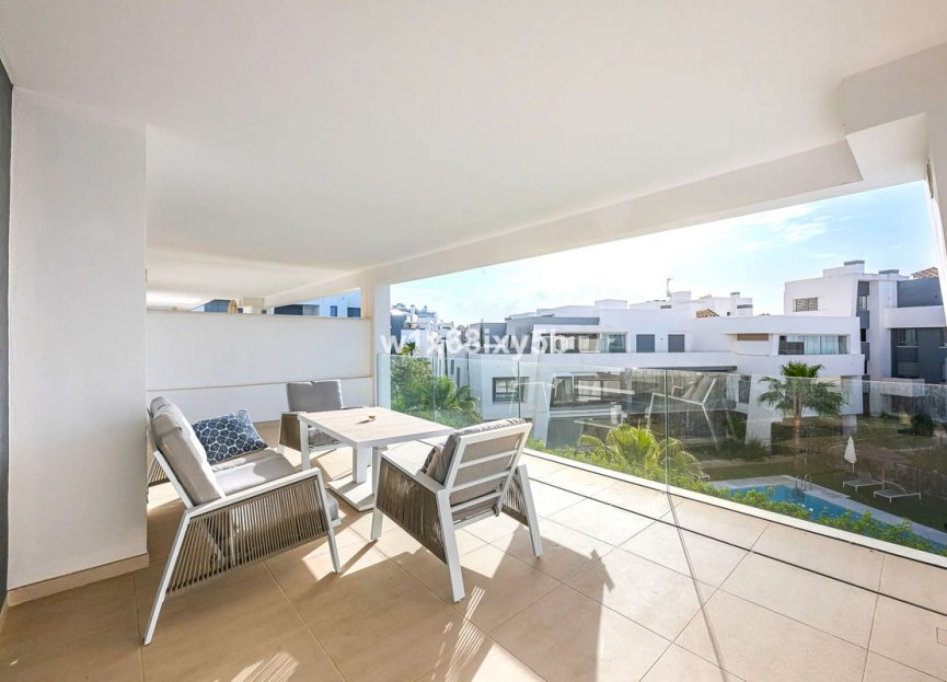Resale - Apartment - Middle Floor Apartment - Estepona - Selwo