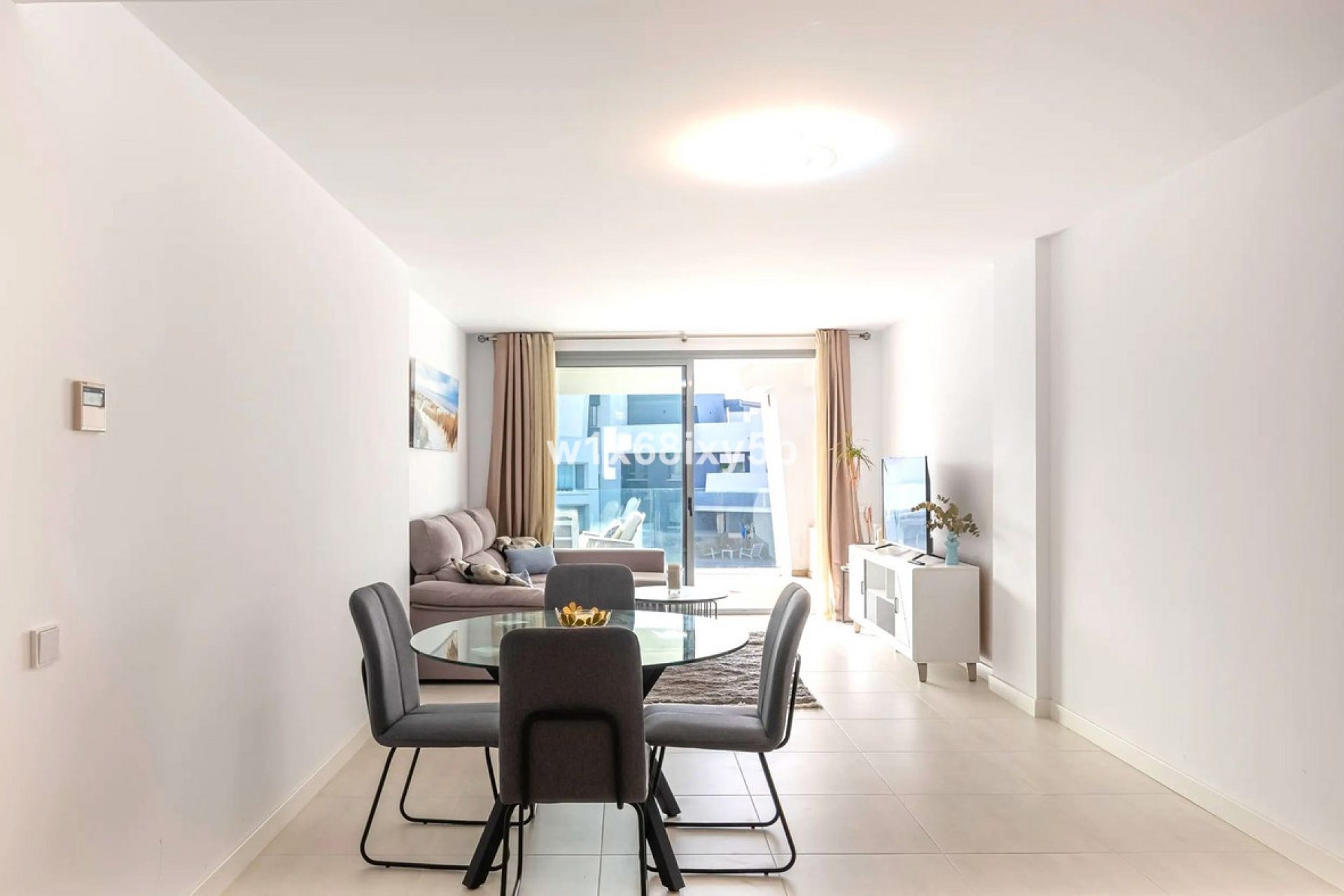 Resale - Apartment - Middle Floor Apartment - Estepona - Selwo