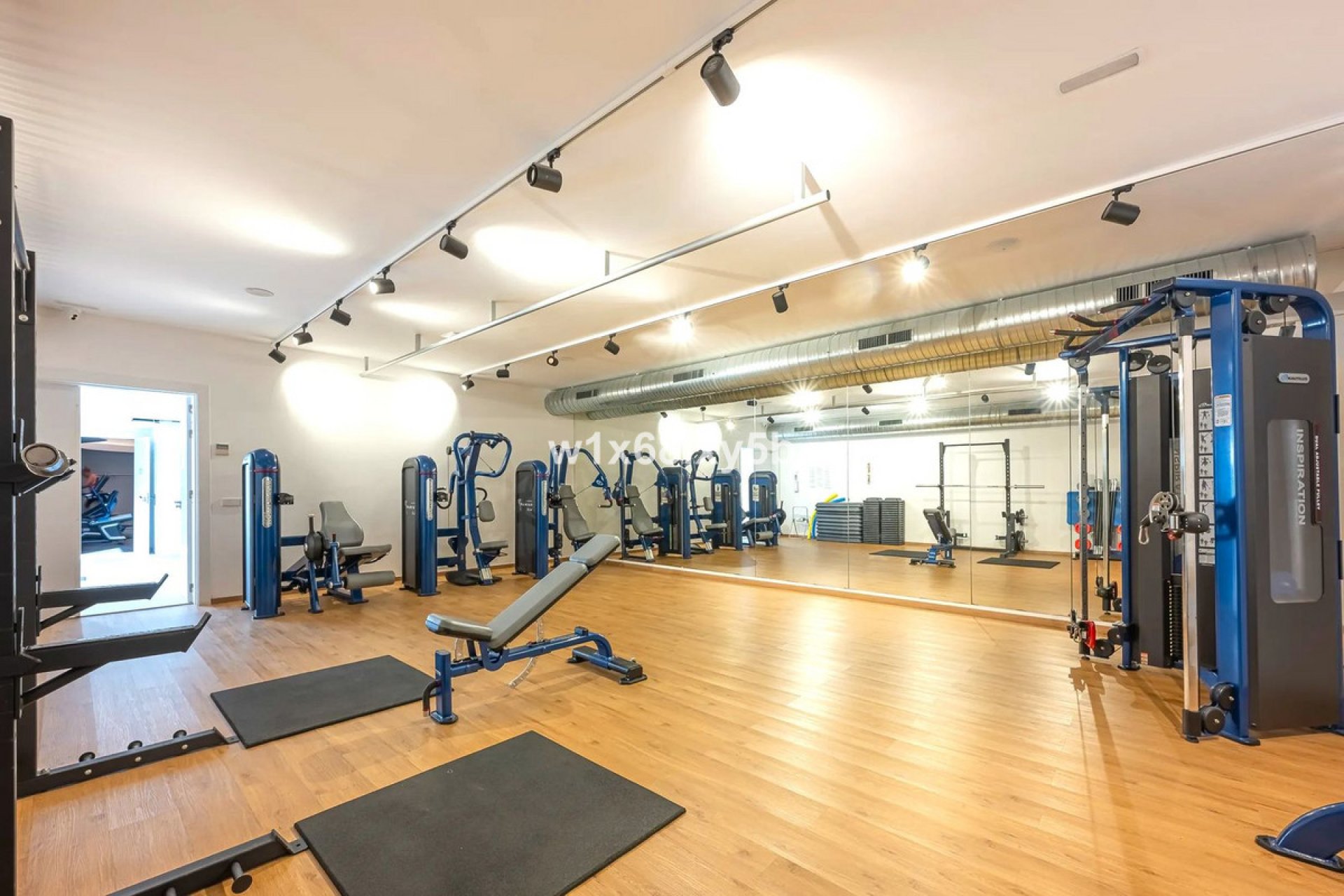 Resale - Apartment - Middle Floor Apartment - Estepona - Selwo