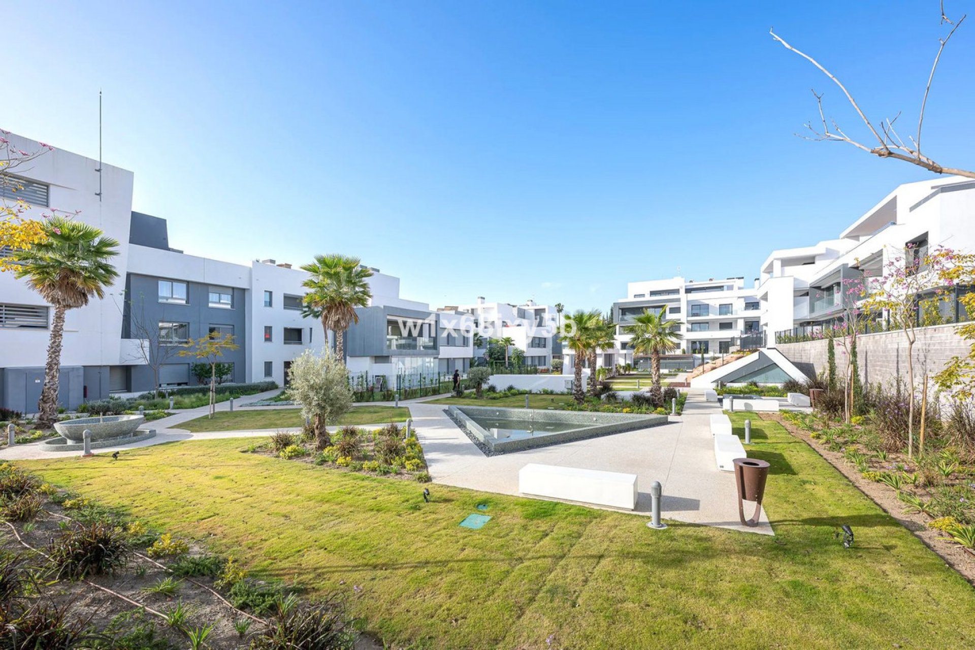 Resale - Apartment - Middle Floor Apartment - Estepona - Selwo