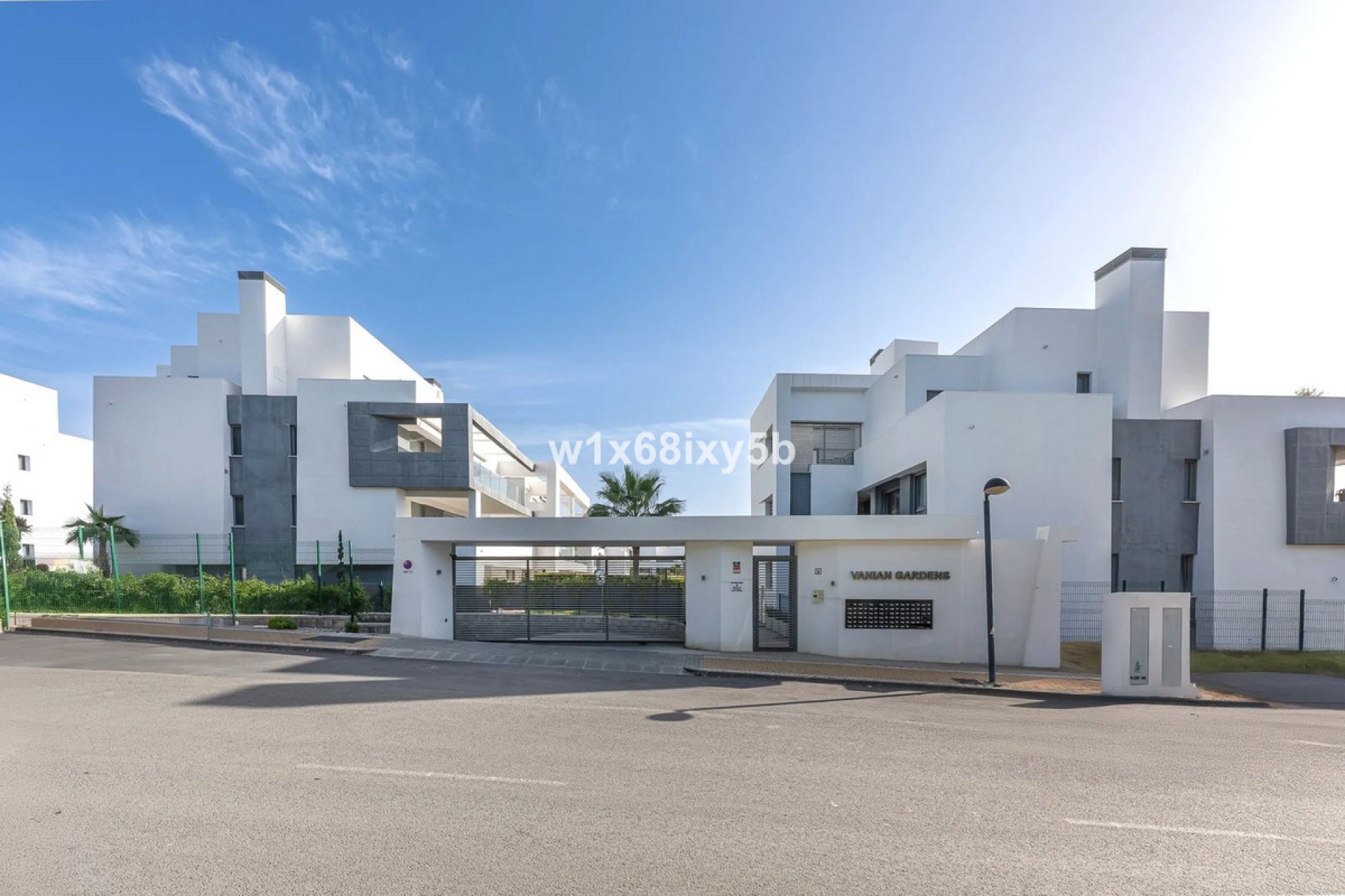 Resale - Apartment - Middle Floor Apartment - Estepona - Selwo