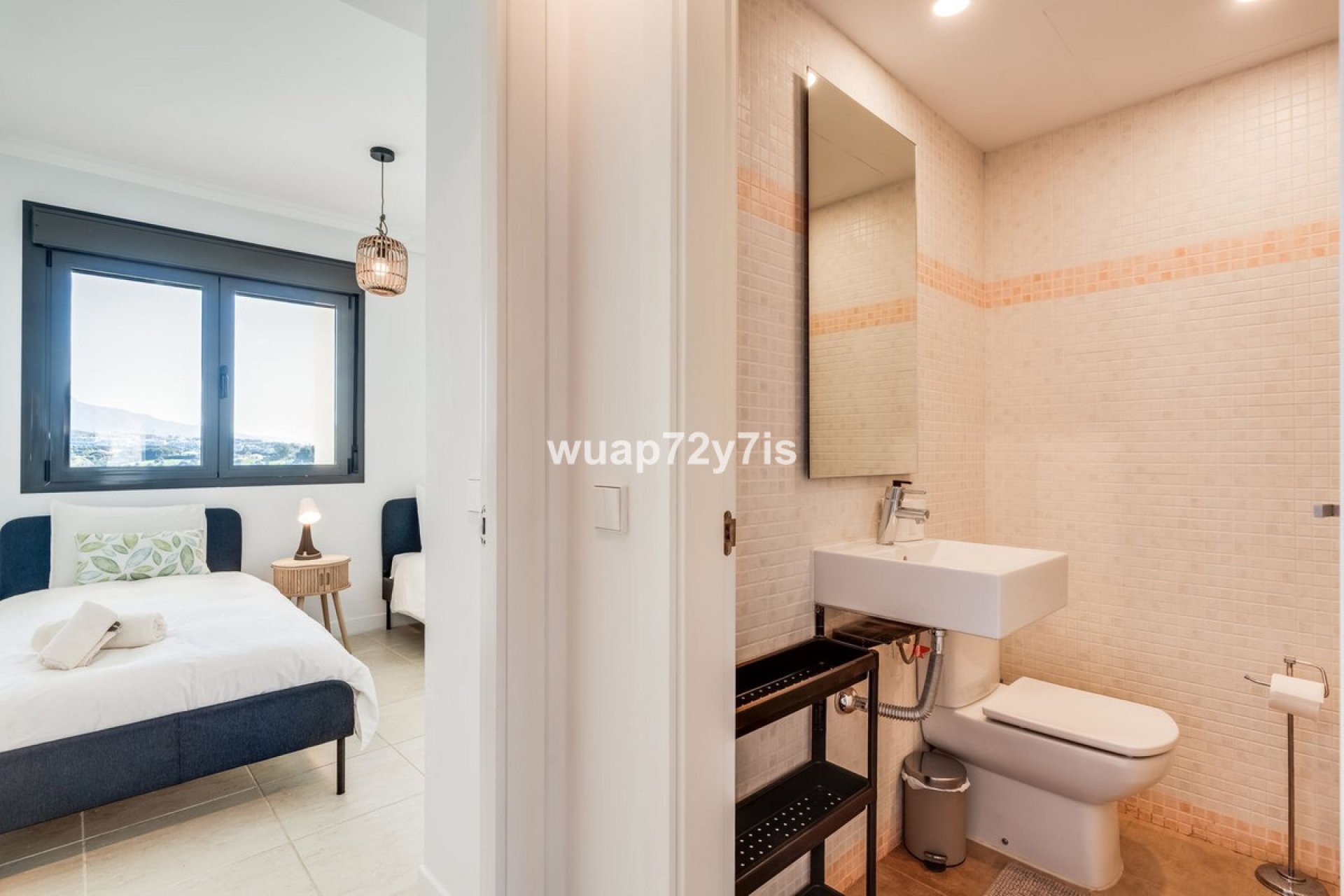 Resale - Apartment - Middle Floor Apartment - Estepona - Selwo