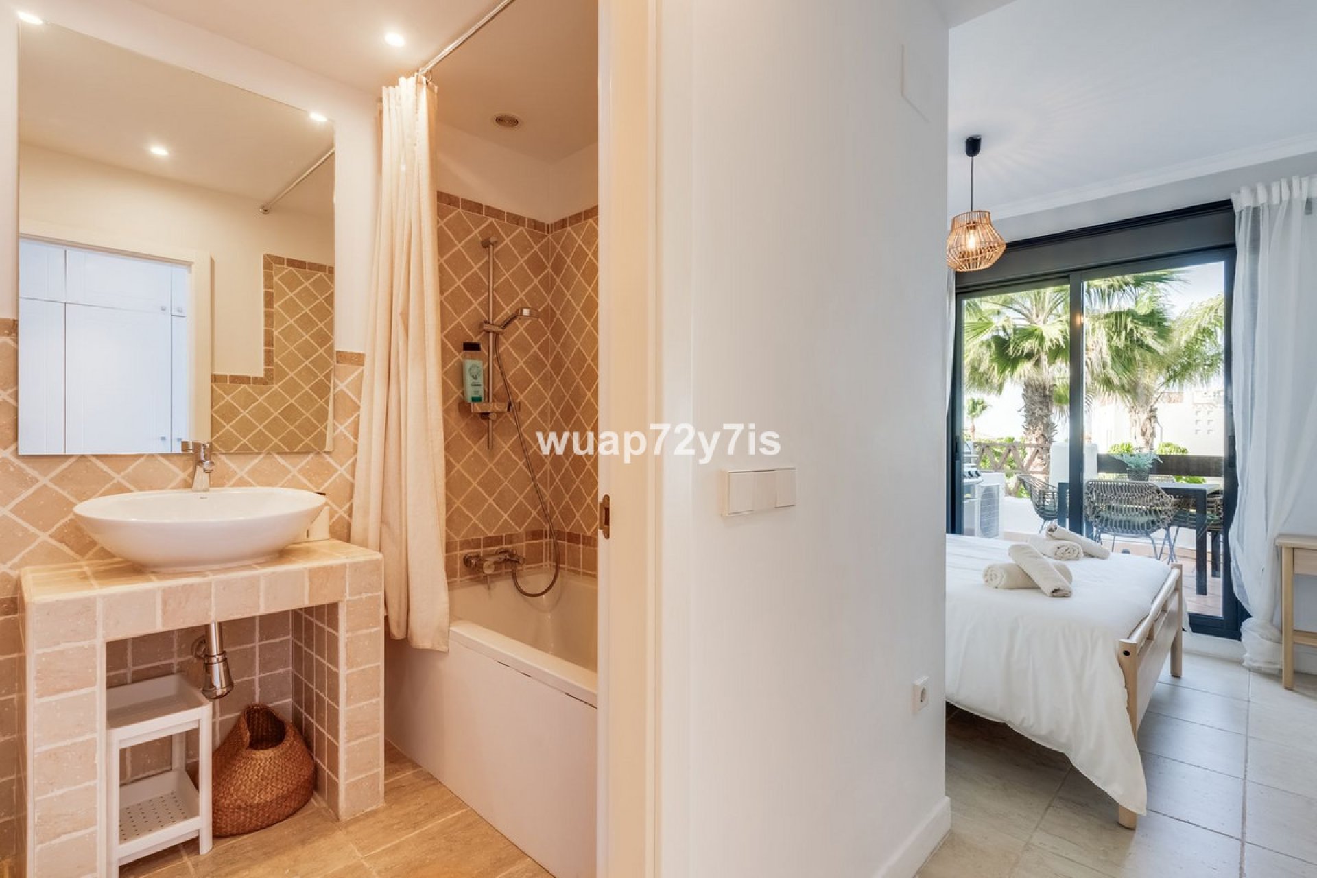 Resale - Apartment - Middle Floor Apartment - Estepona - Selwo