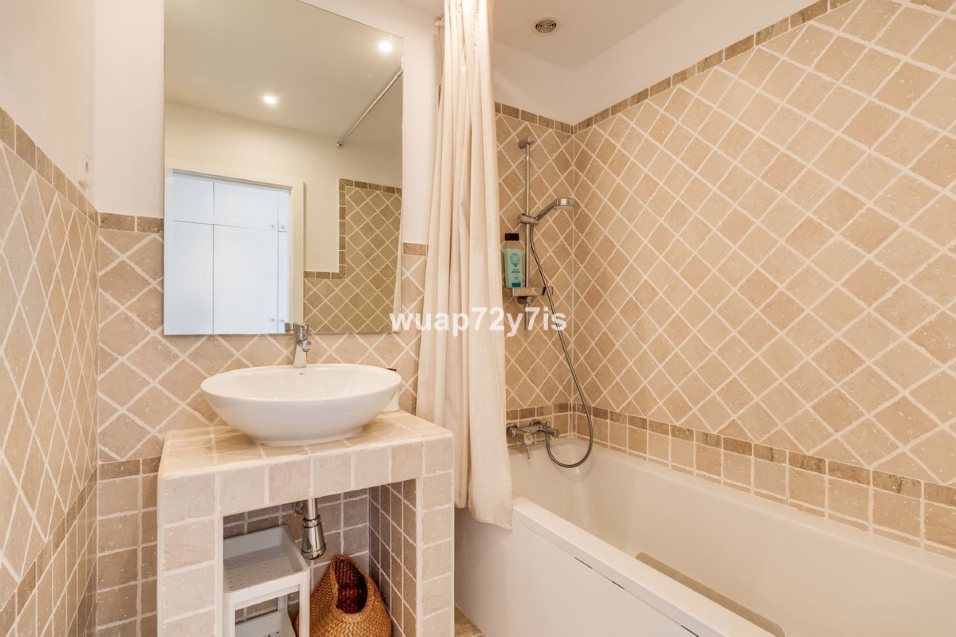 Resale - Apartment - Middle Floor Apartment - Estepona - Selwo