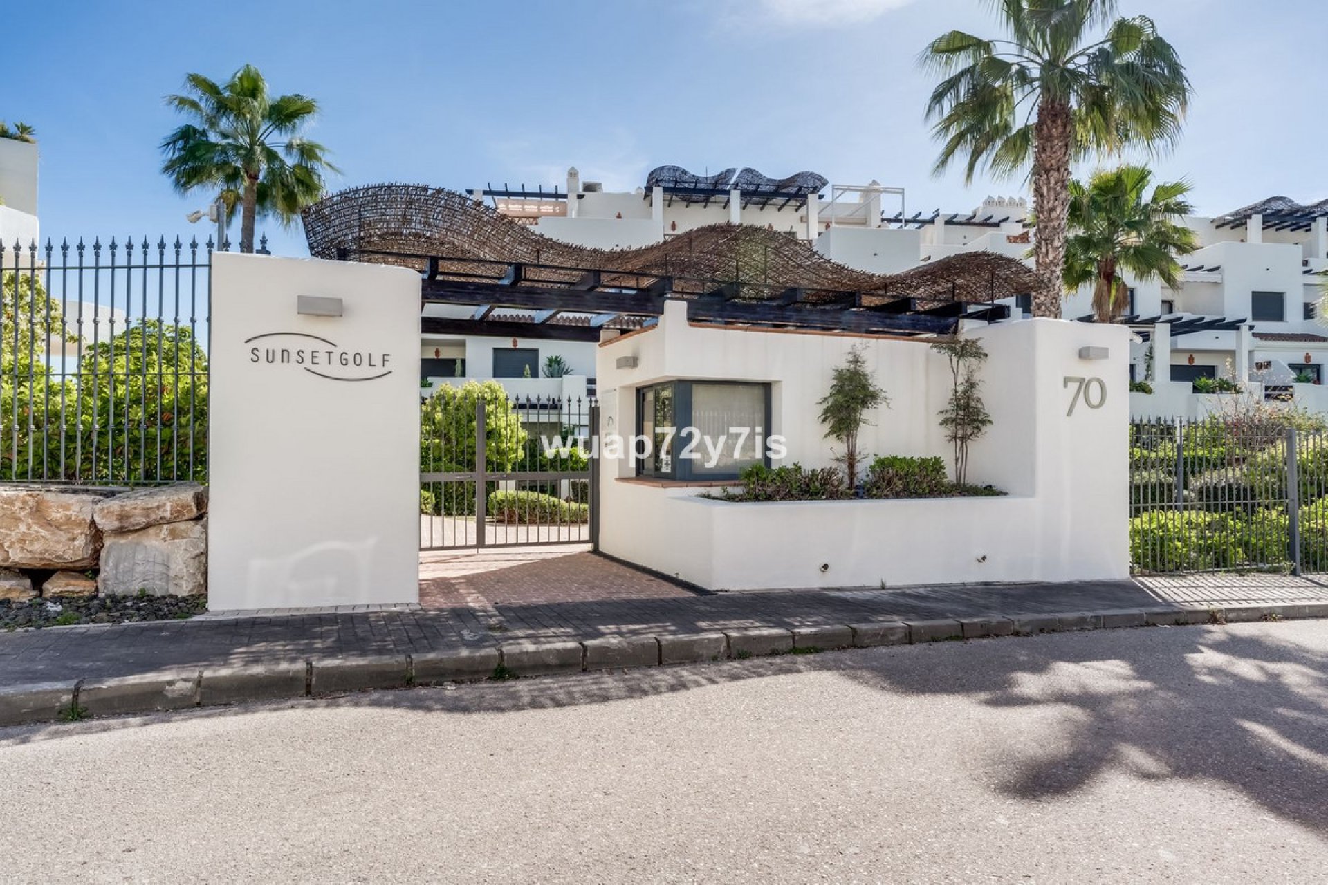 Resale - Apartment - Middle Floor Apartment - Estepona - Selwo