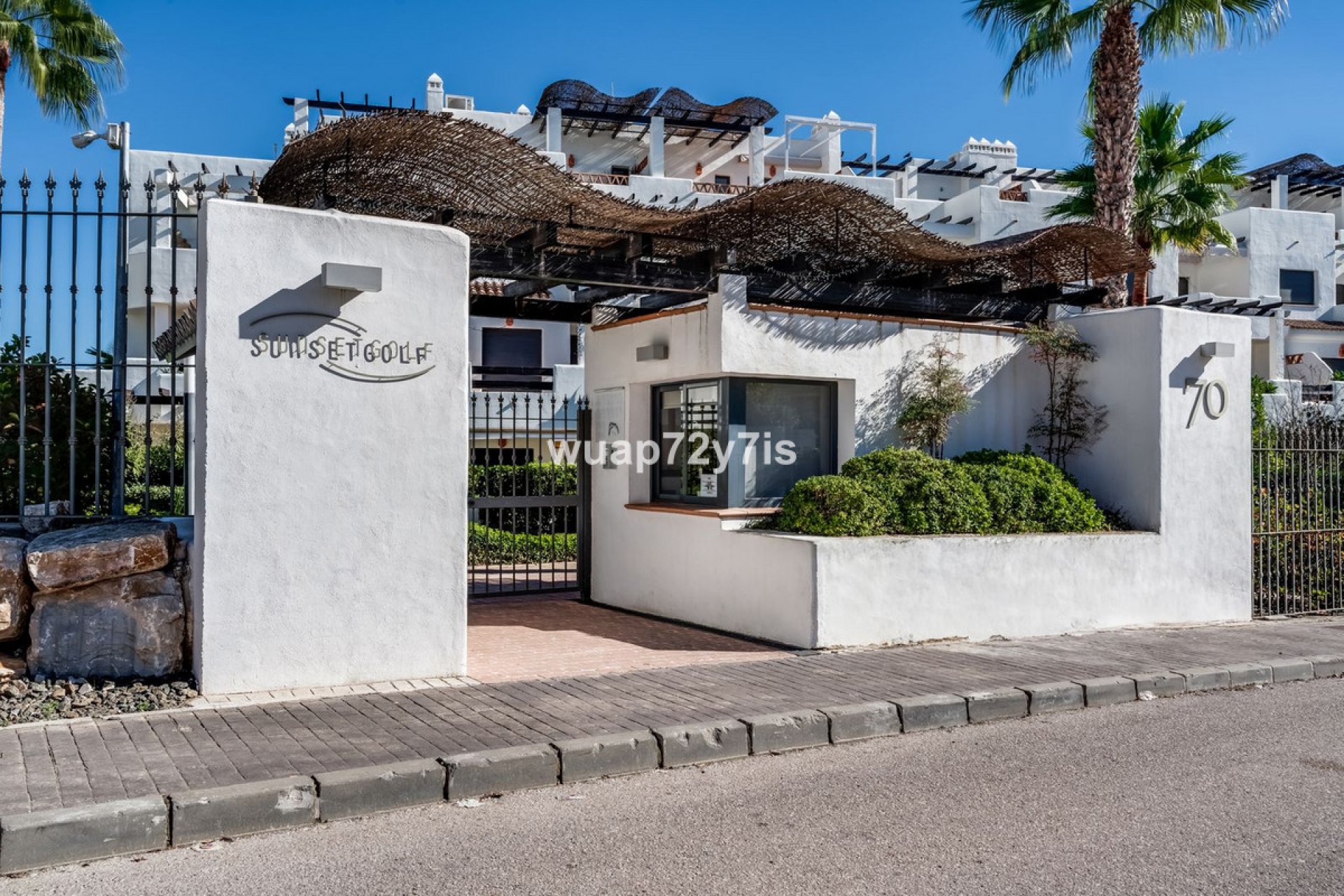 Resale - Apartment - Middle Floor Apartment - Estepona - Selwo