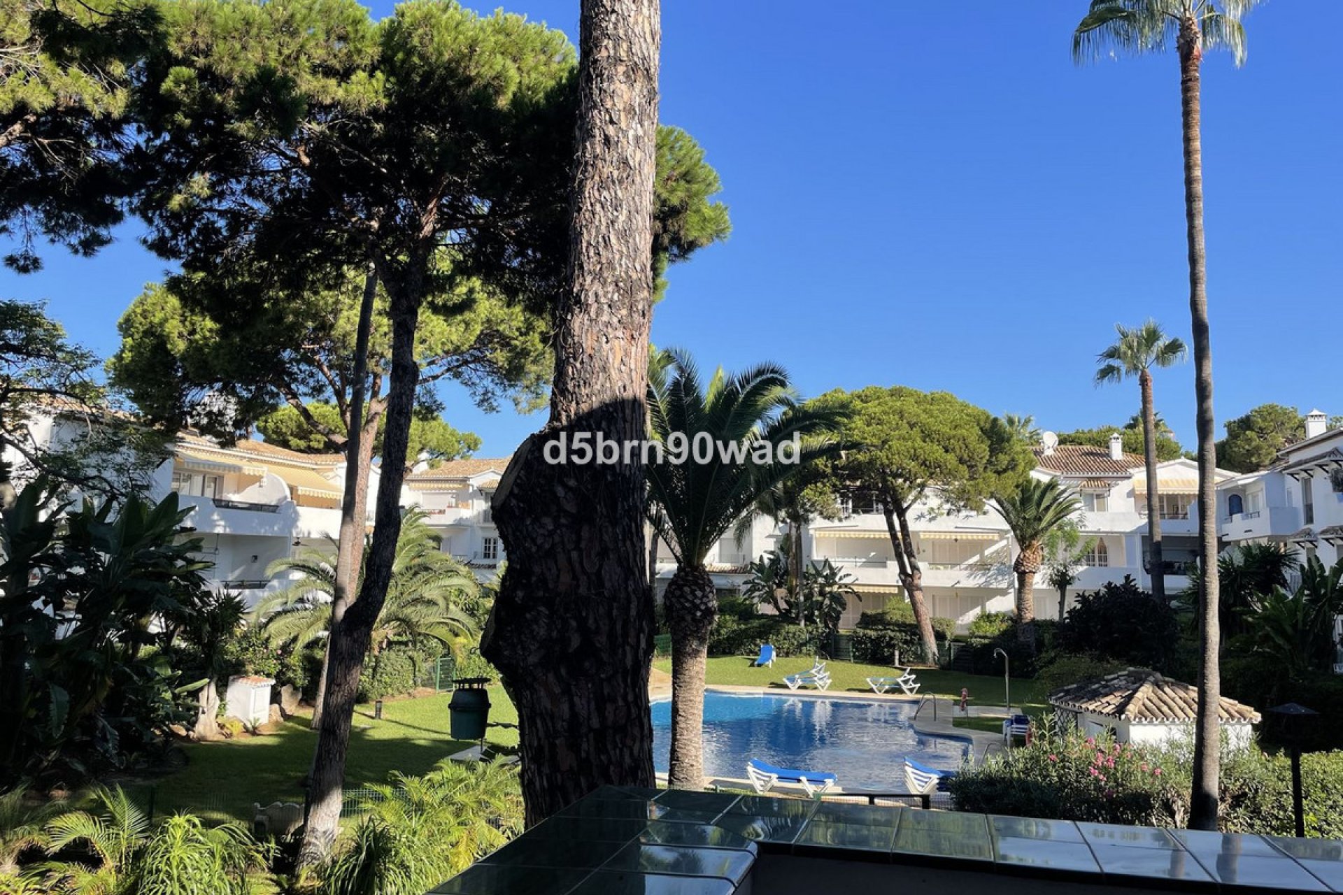 Resale - Apartment - Middle Floor Apartment - Estepona