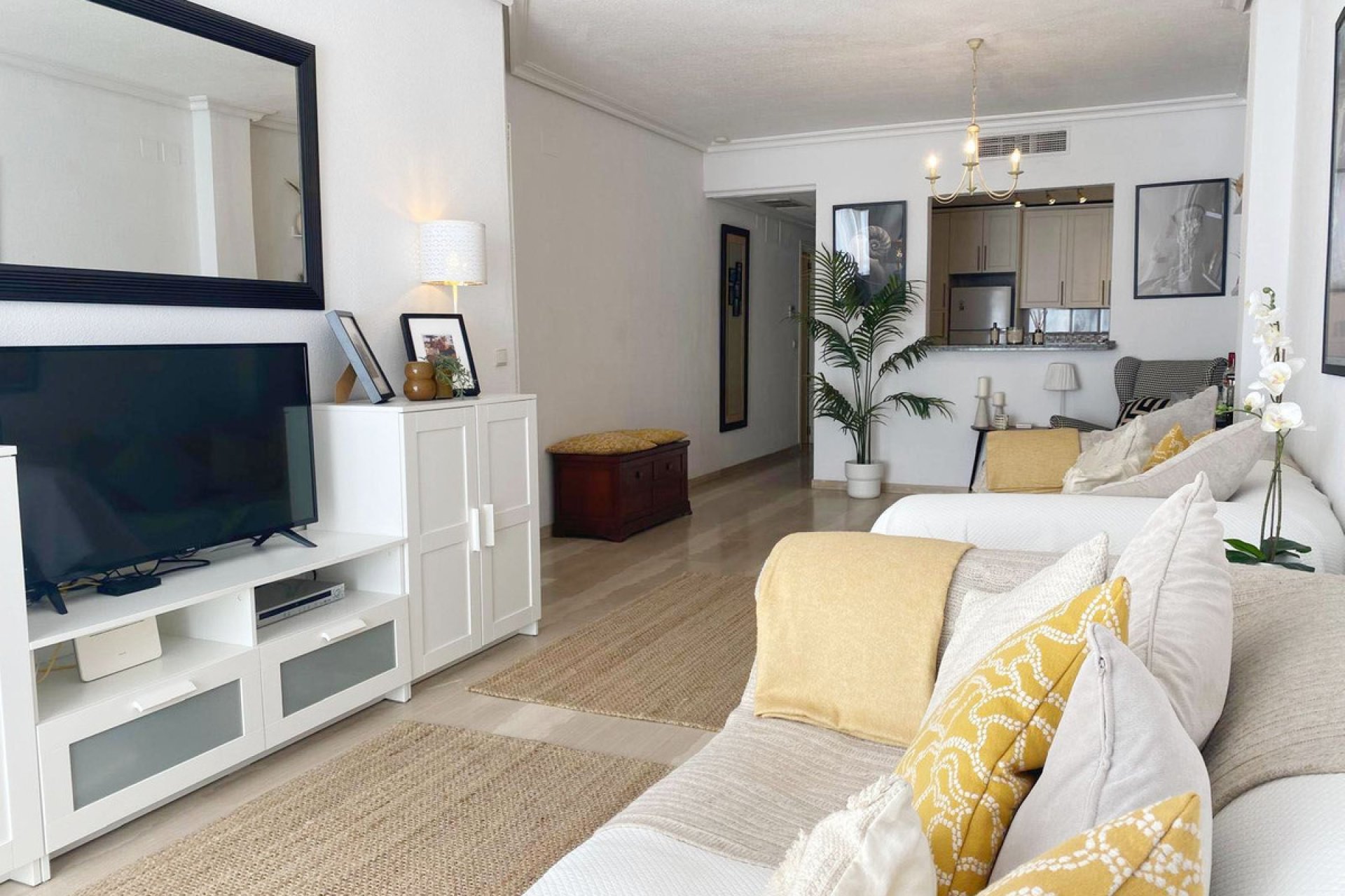 Resale - Apartment - Middle Floor Apartment - Fuengirola - Carvajal