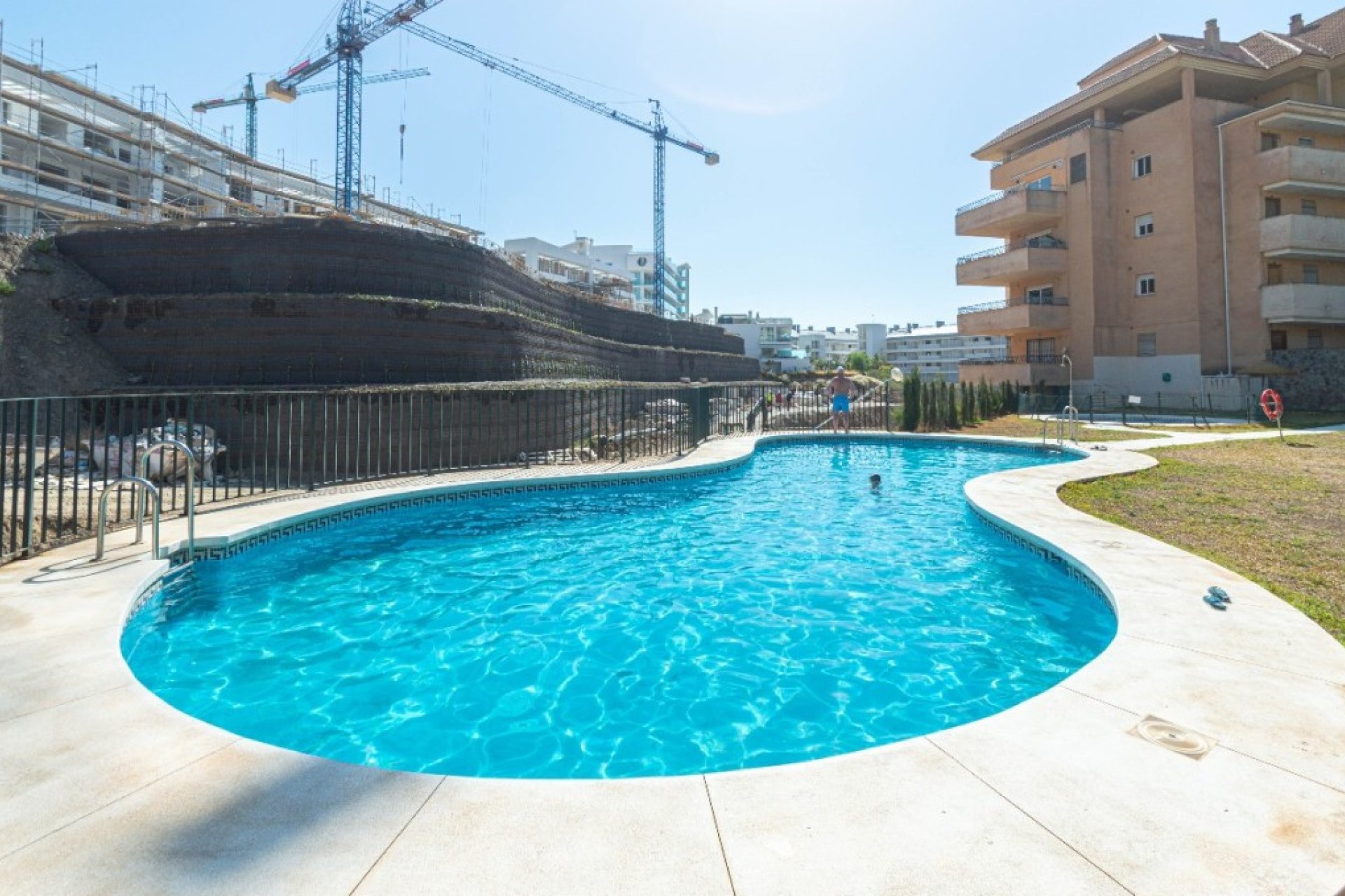 Resale - Apartment - Middle Floor Apartment - Fuengirola - Carvajal