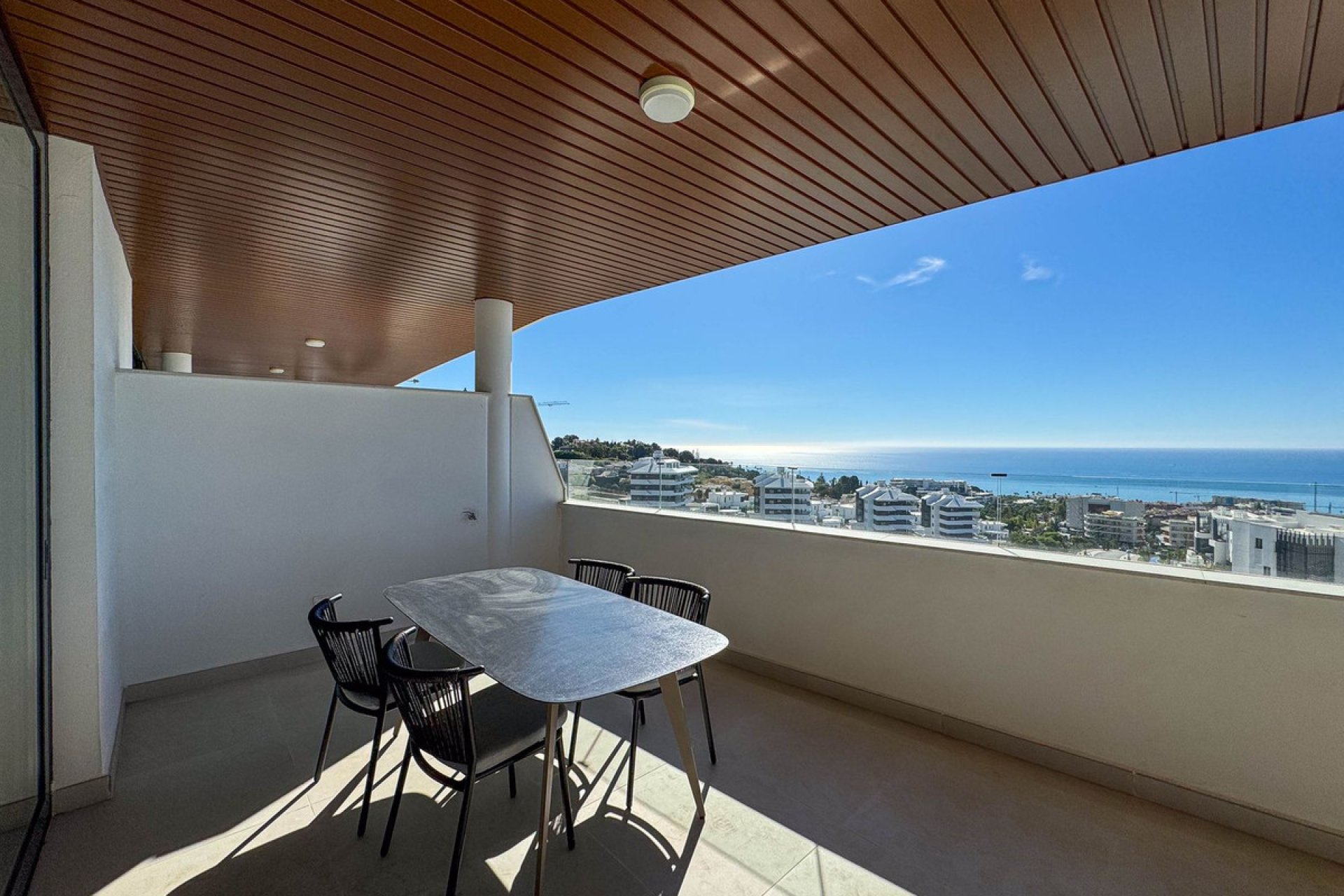 Resale - Apartment - Middle Floor Apartment - Fuengirola - Carvajal