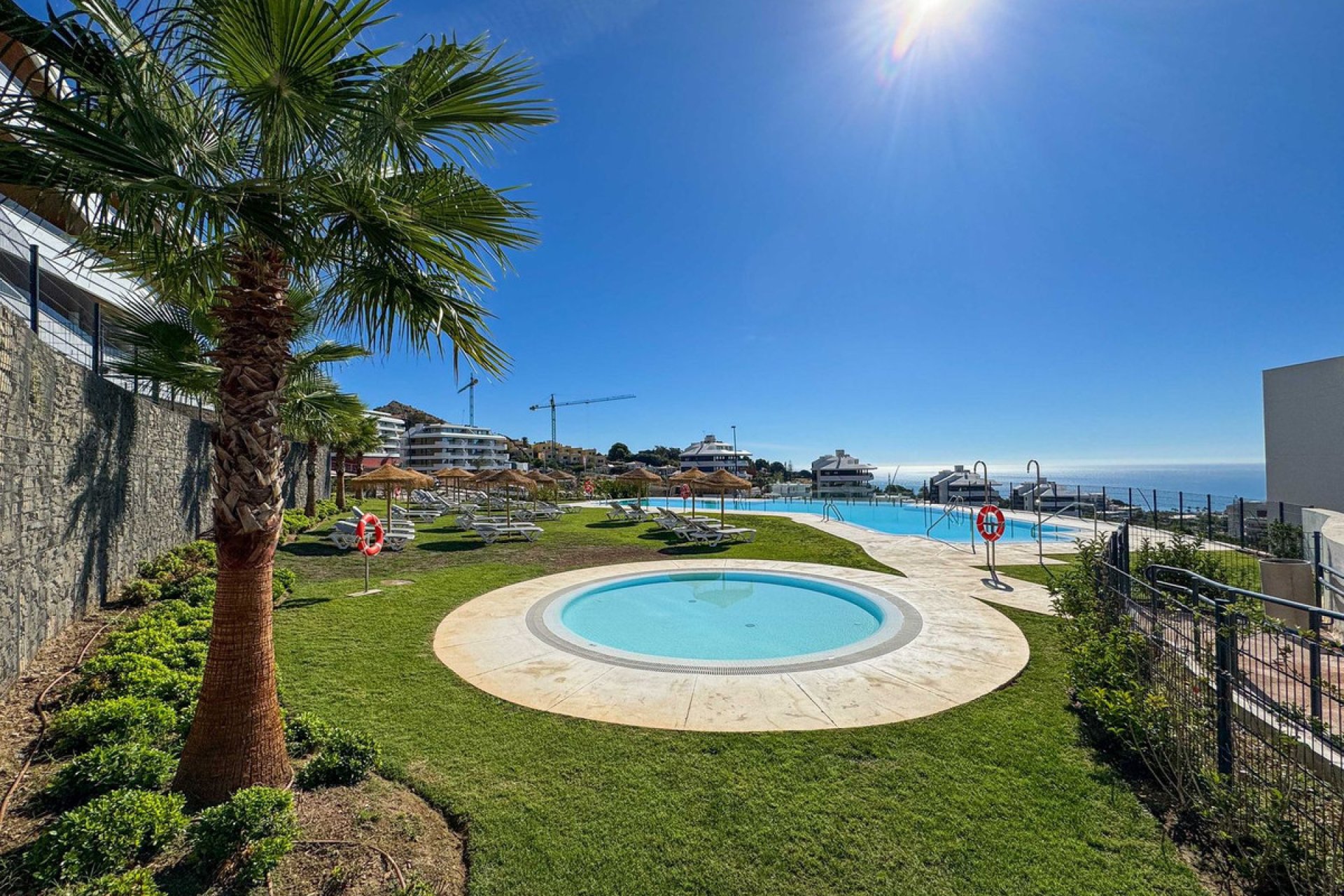 Resale - Apartment - Middle Floor Apartment - Fuengirola - Carvajal