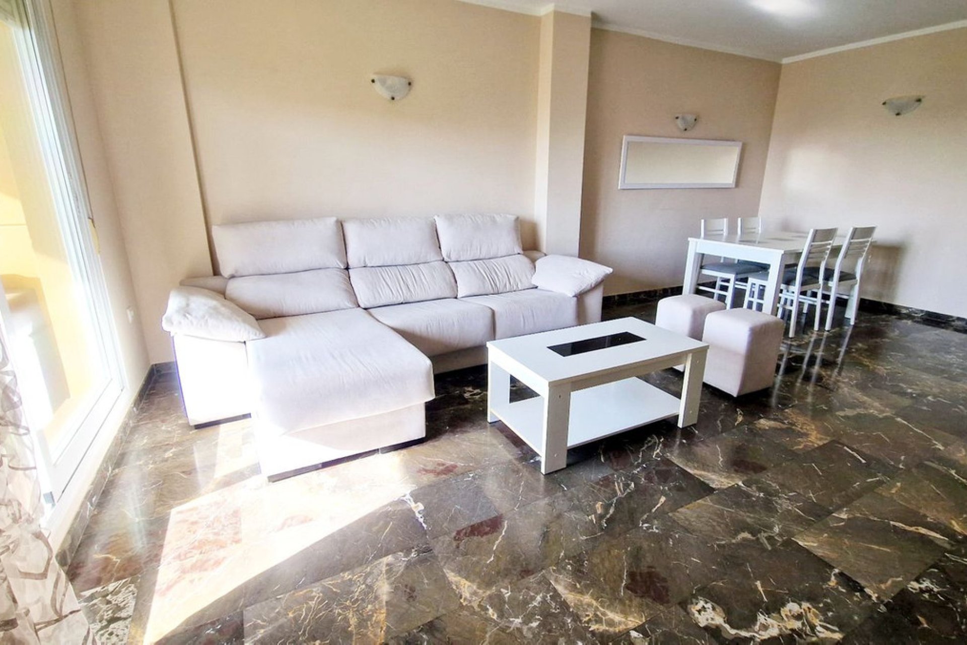 Resale - Apartment - Middle Floor Apartment - Fuengirola - Carvajal